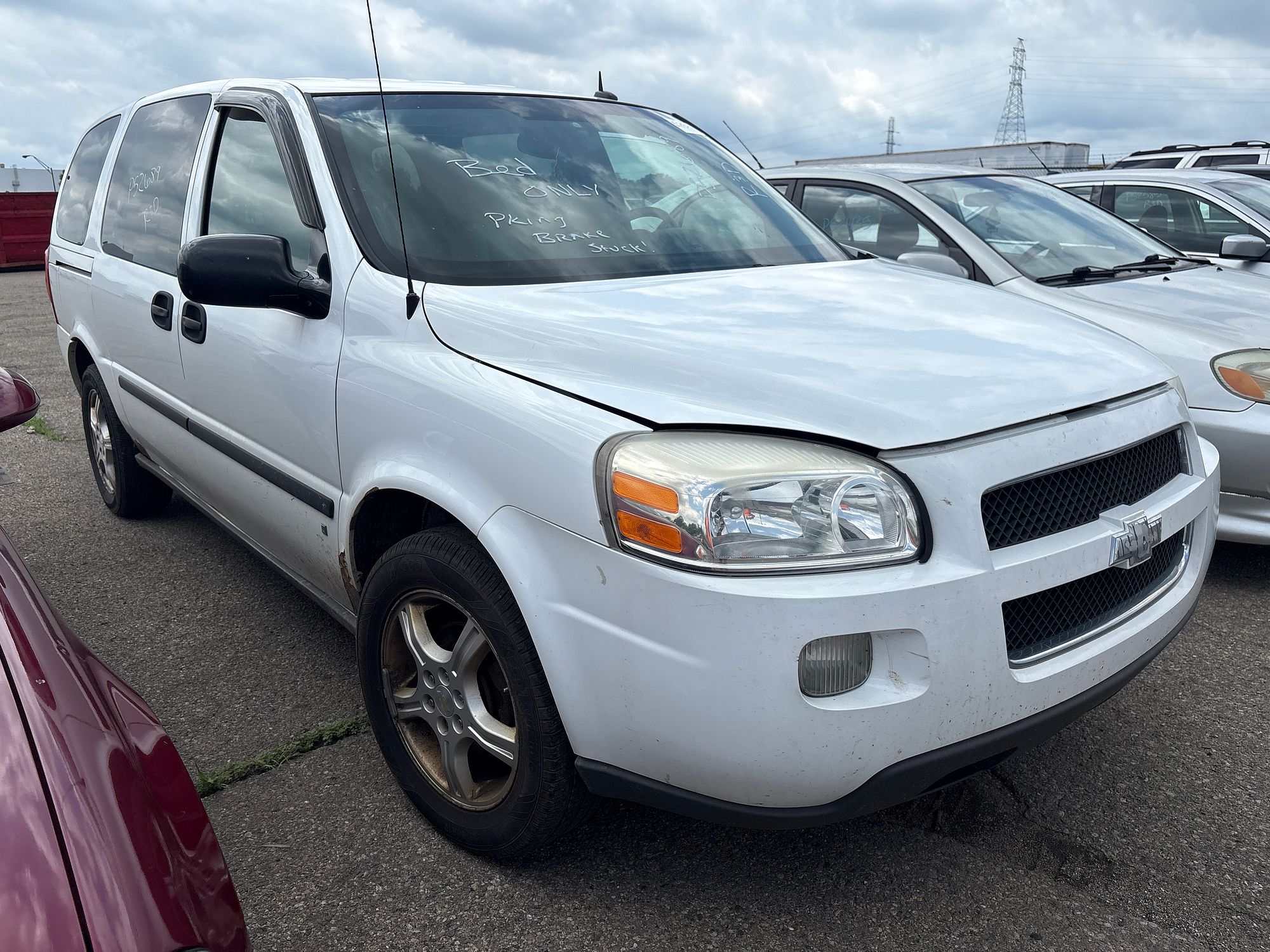 2008 CHEVROLET UPLANDER - Image 2
