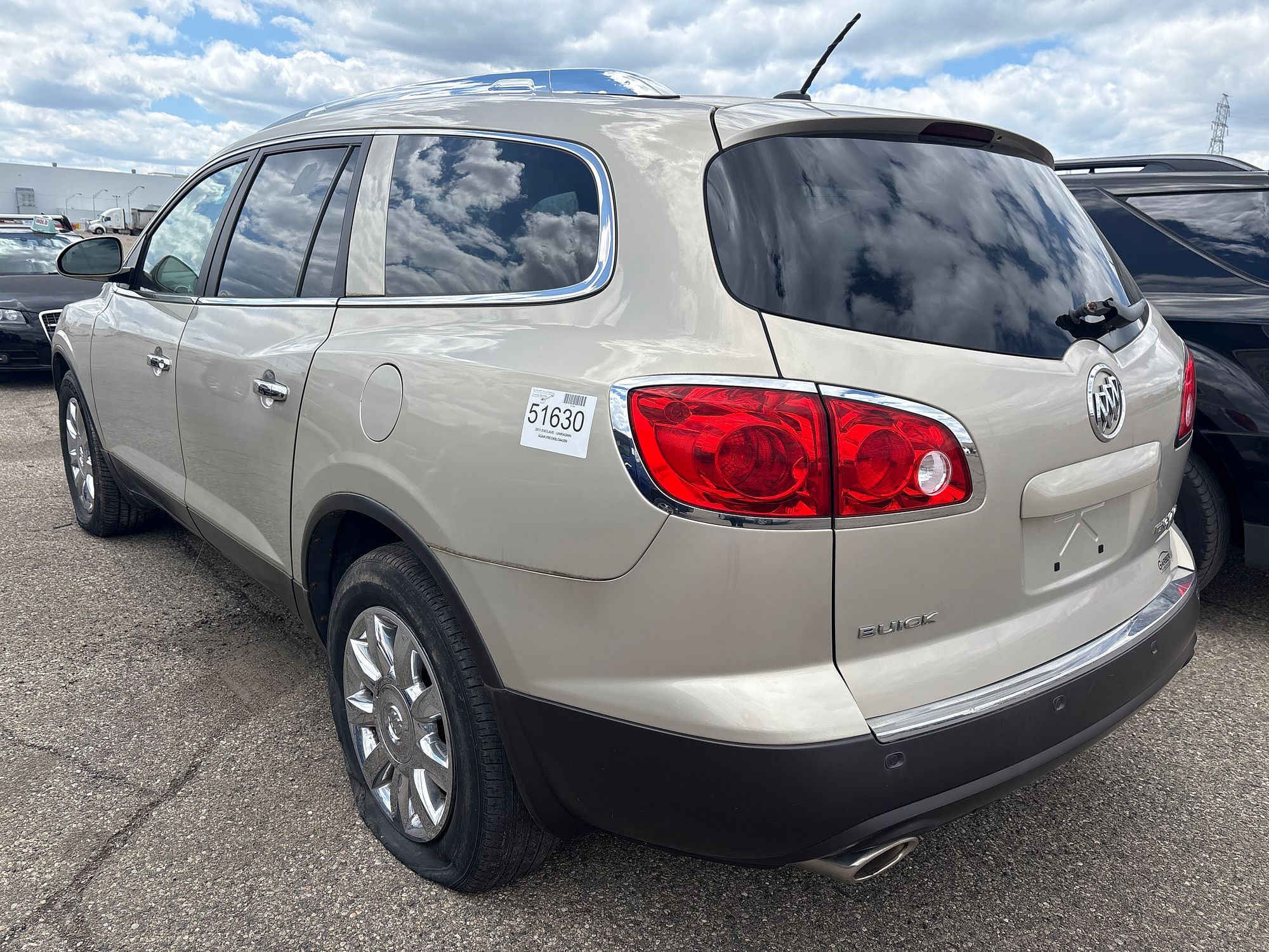 2011 BUICK ENCLAVE - Image 4