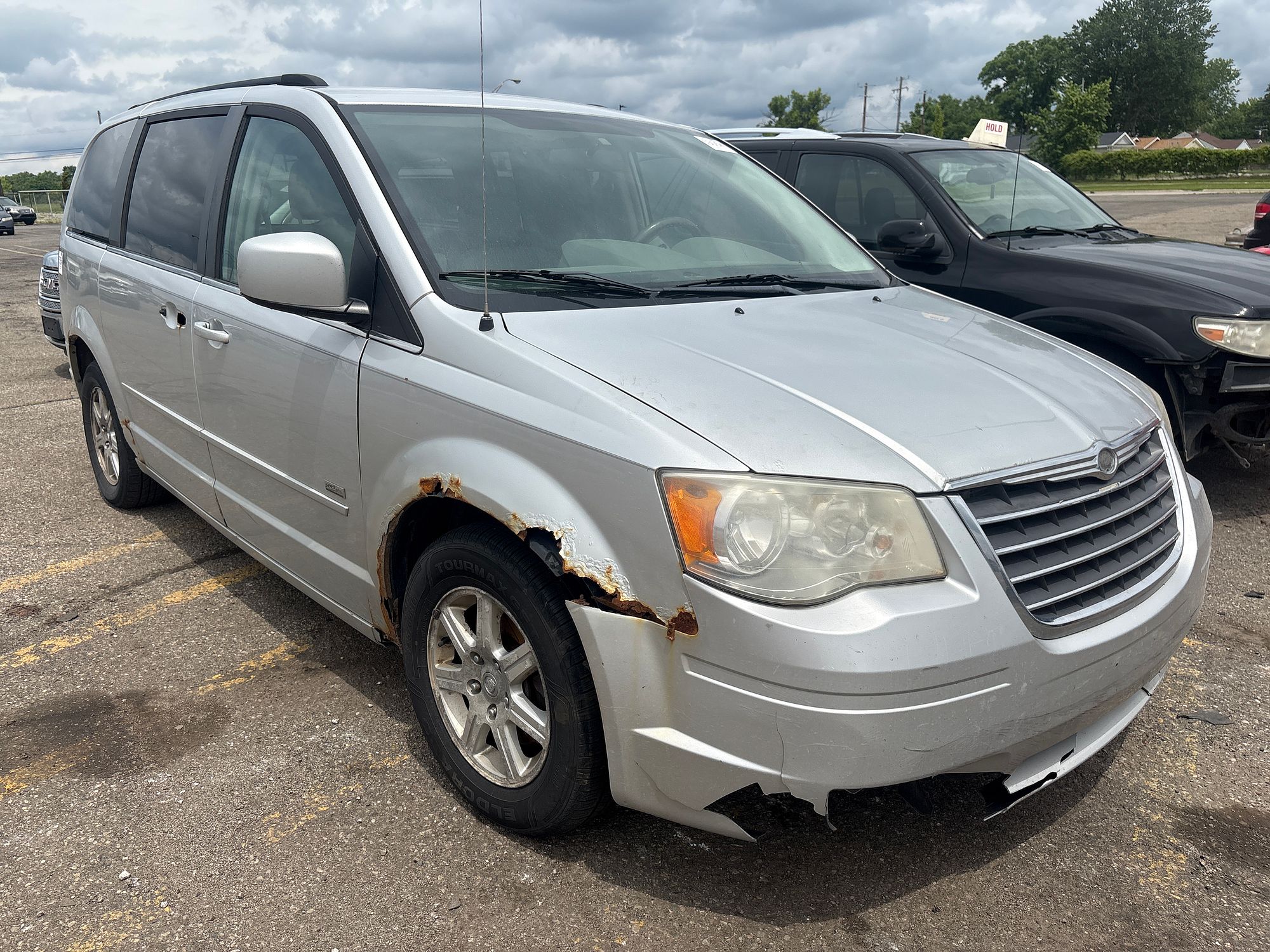 2008 CHRYSLER TOWN COUNTRY - Image 2