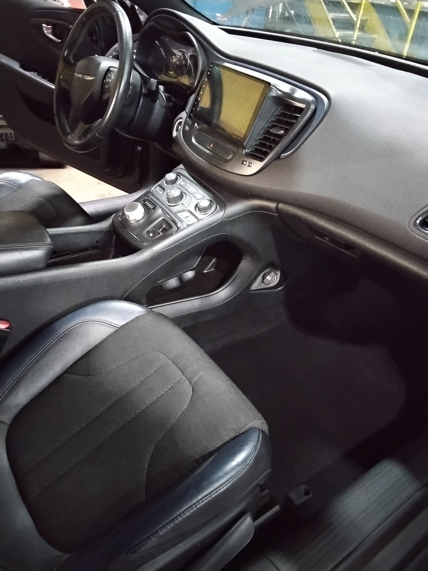 2015 CHRYSLER 200 - Image 7