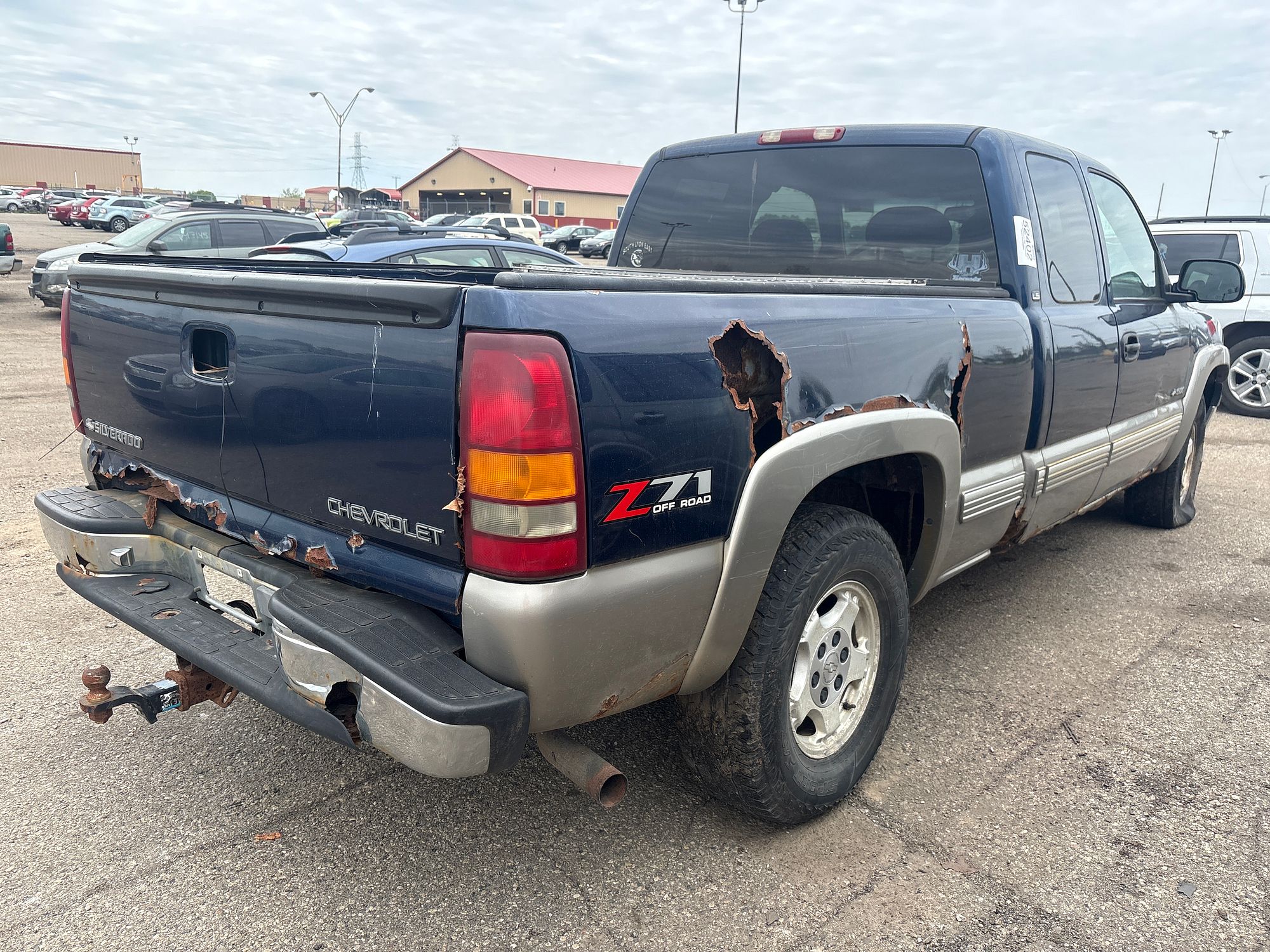 2001 CHEVROLET SILVERADO 1500 - Image 3