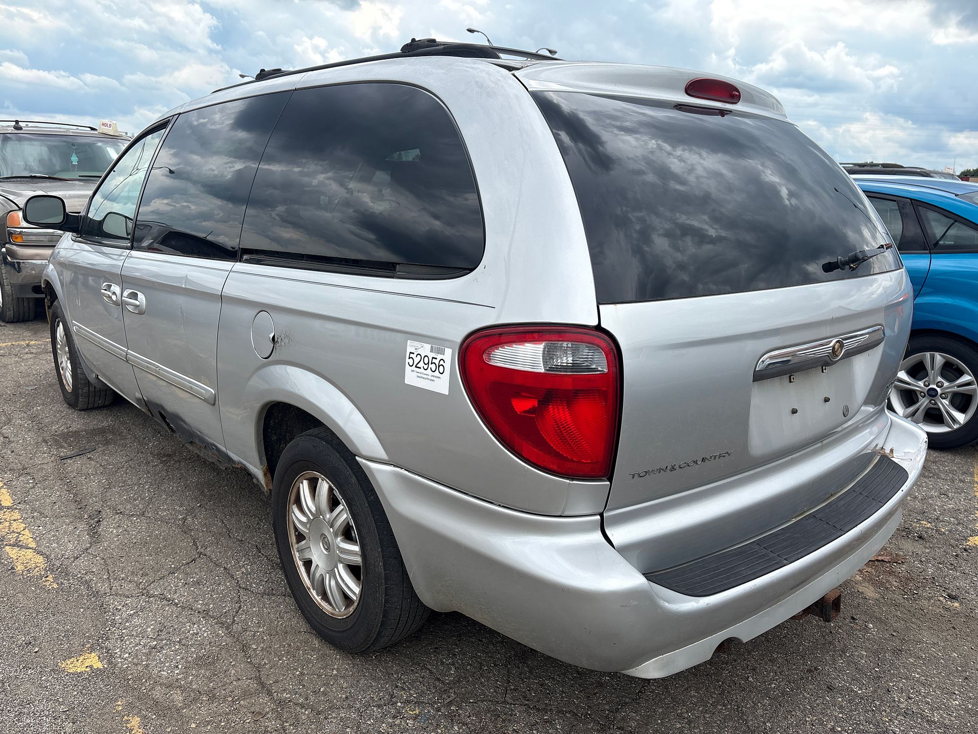 2007 CHRYSLER TOWN COUNTRY - Image 4