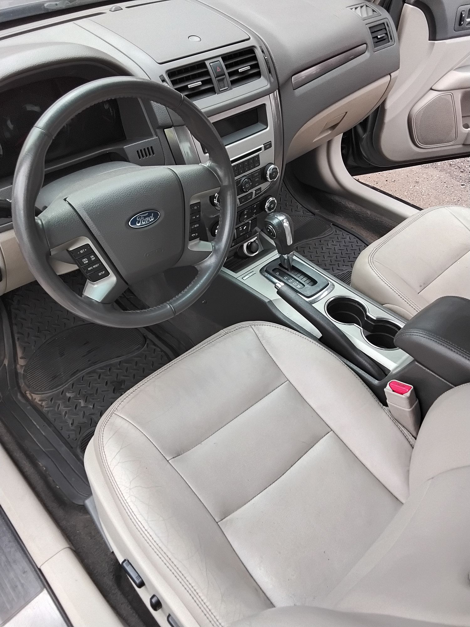 2012 FORD FUSION - Image 5