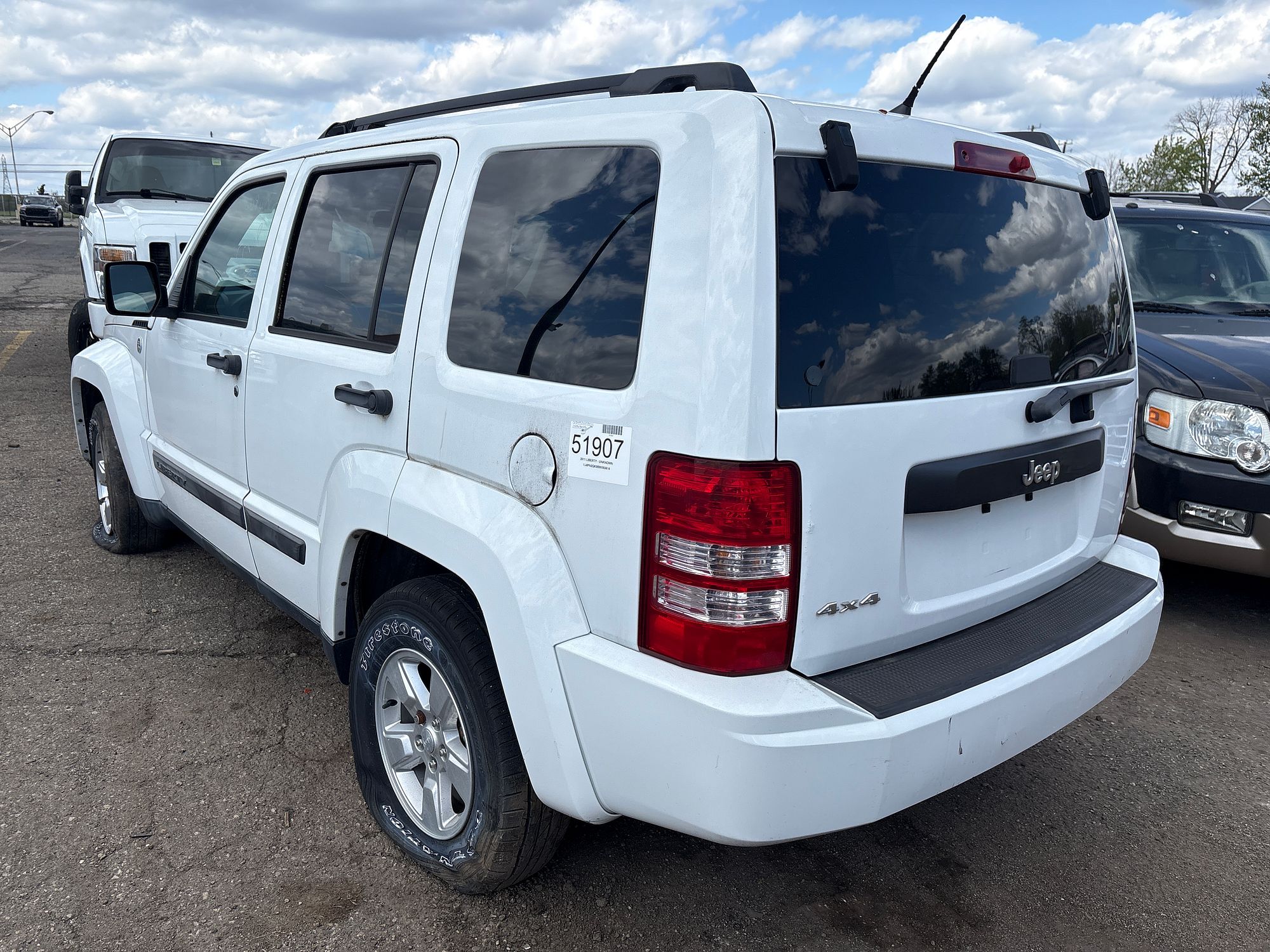 2011 JEEP LIBERTY - Image 4