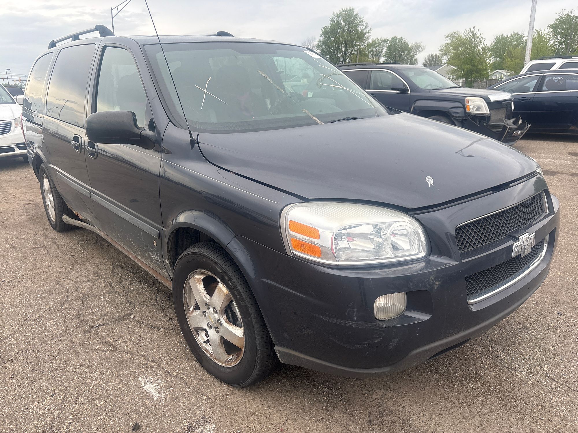 2008 CHEVROLET UPLANDER - Image 2