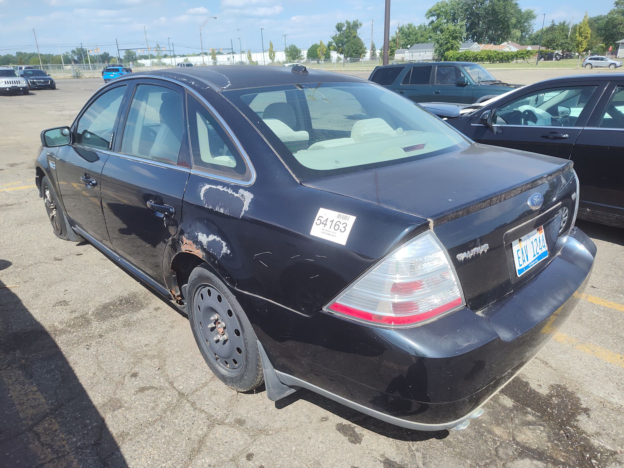 2008 FORD TAURUS - Image 4