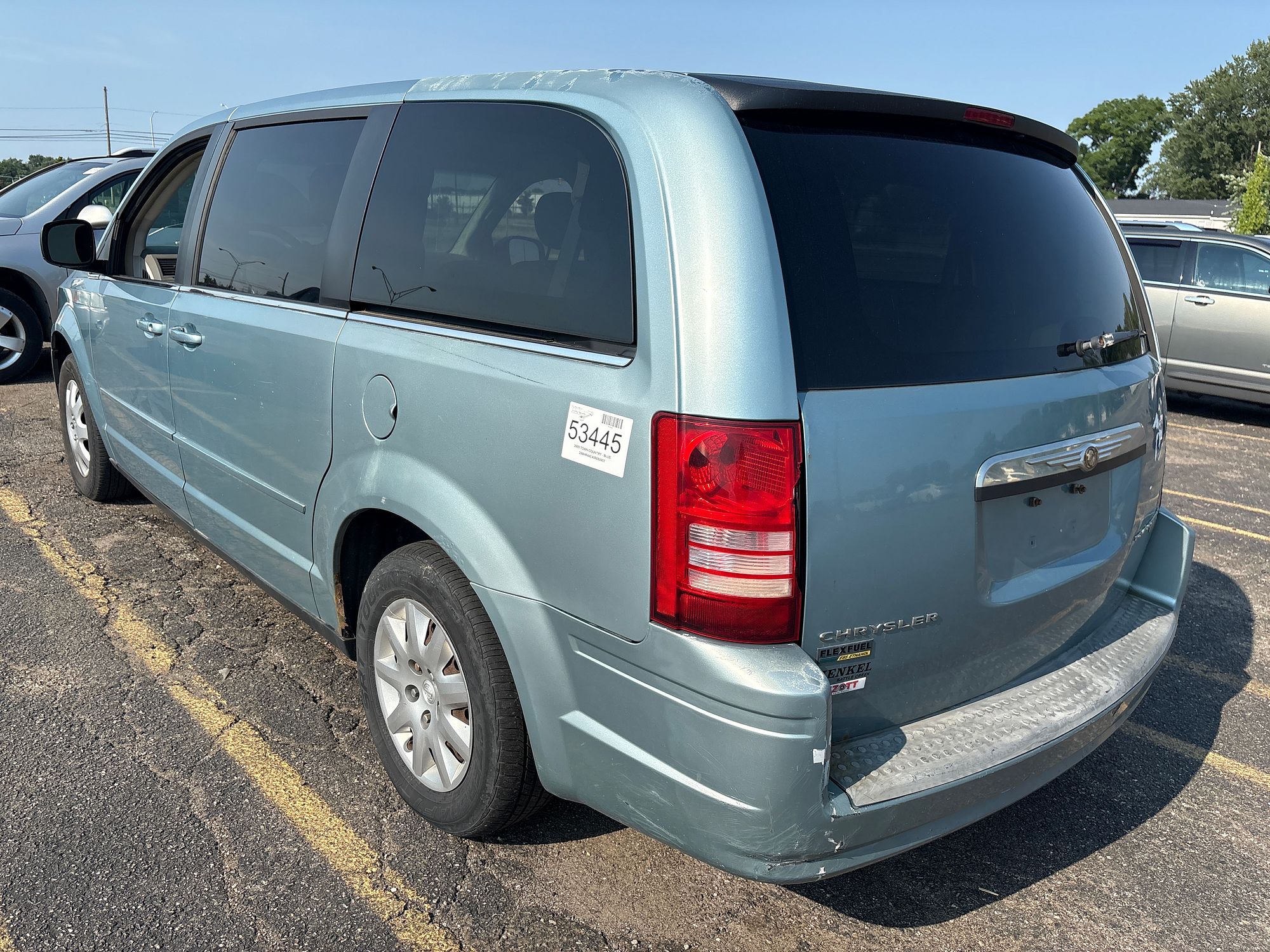 2009 CHRYSLER TOWN COUNTRY - Image 4