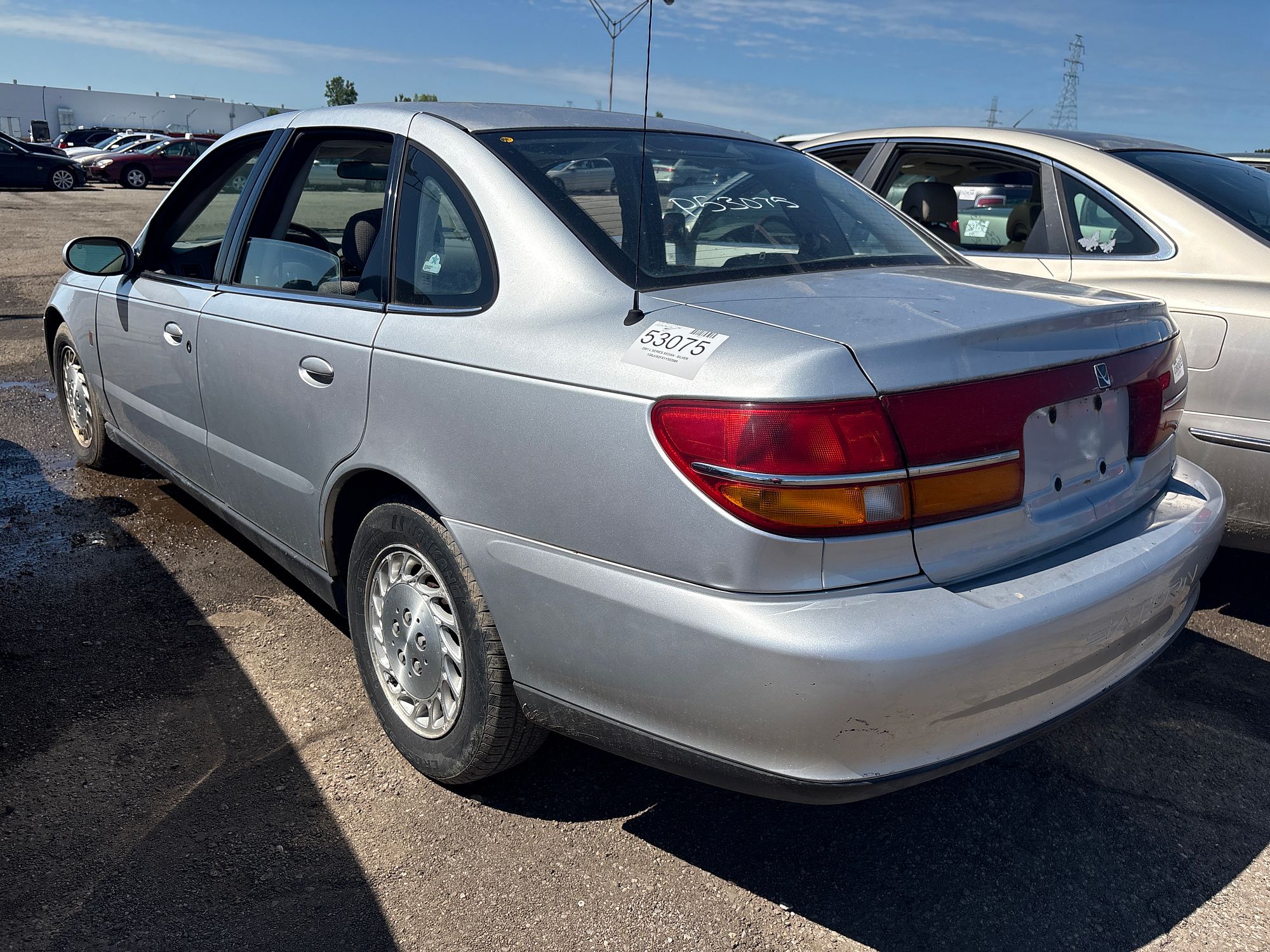 2001 SATURN L SERIES SEDAN - Image 4
