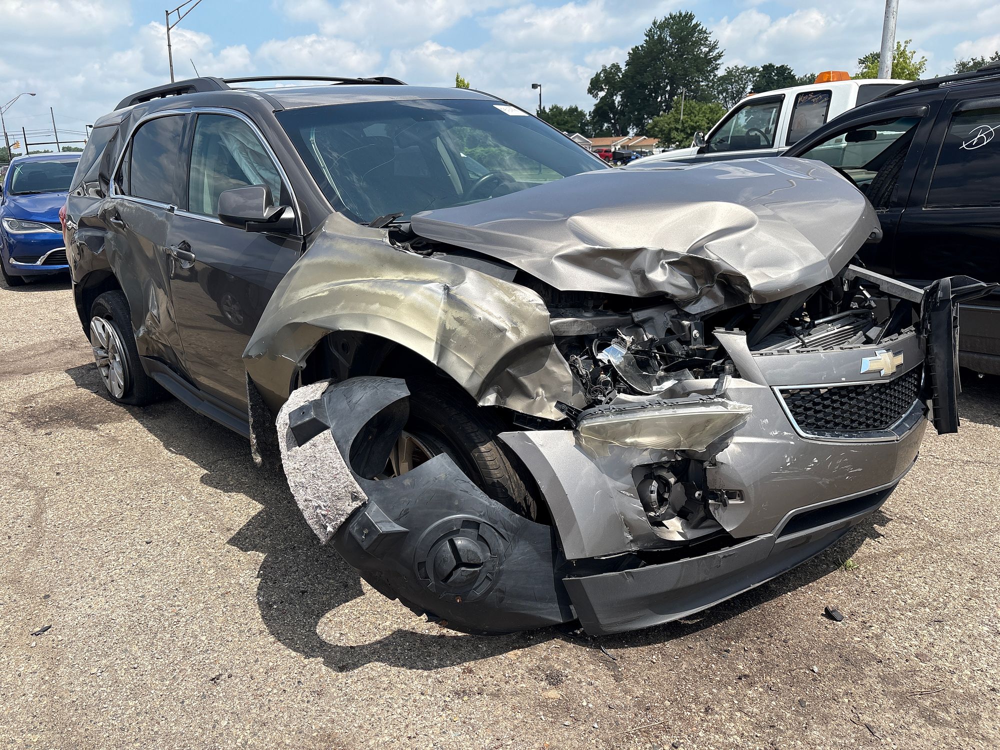 2011 CHEVROLET EQUINOX - Image 2