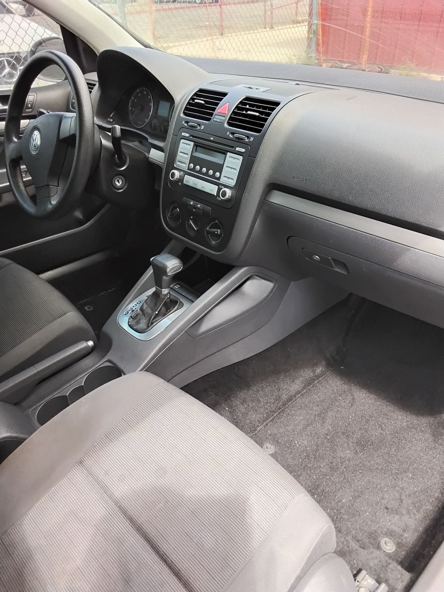 2008 VOLKSWAGEN RABBIT - Image 6