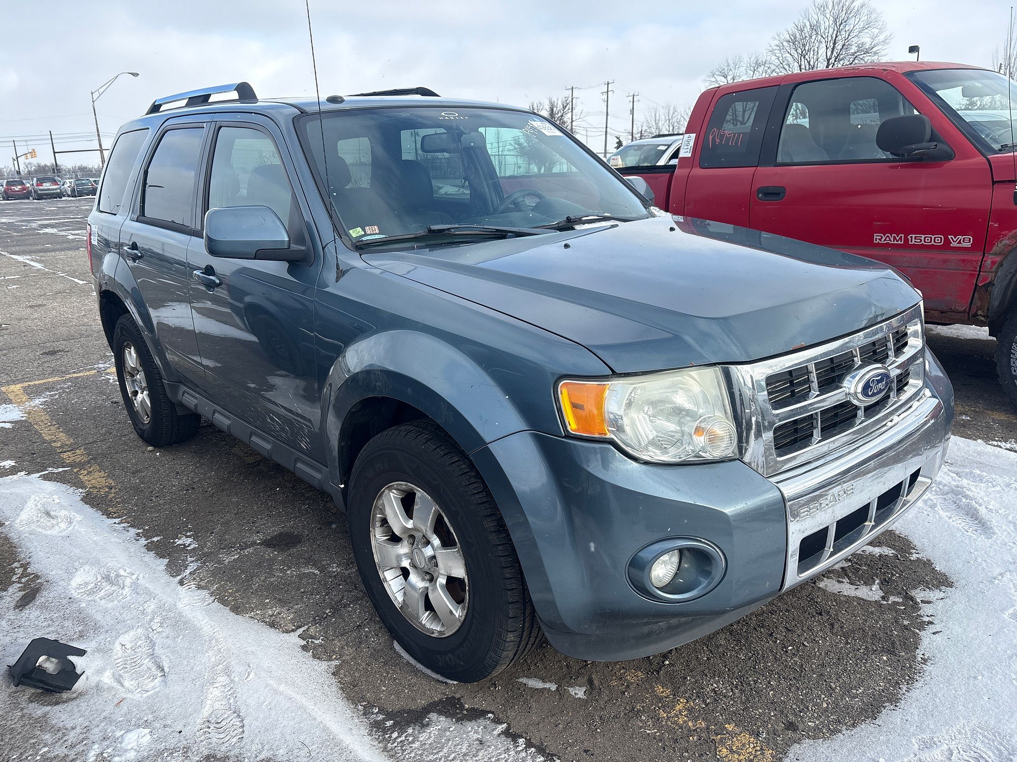2011 FORD ESCAPE - Image 2