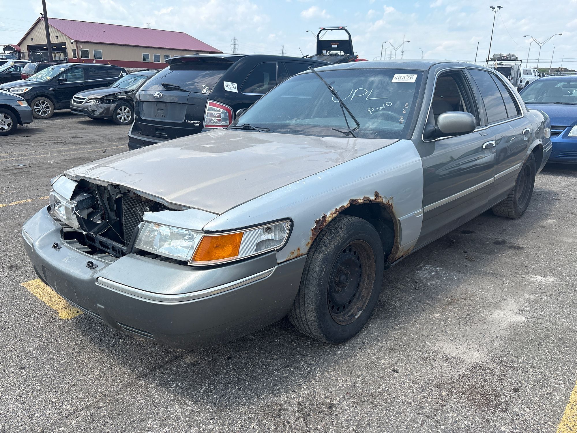 2000 MERCURY GRAND MARQUIS - Image 1