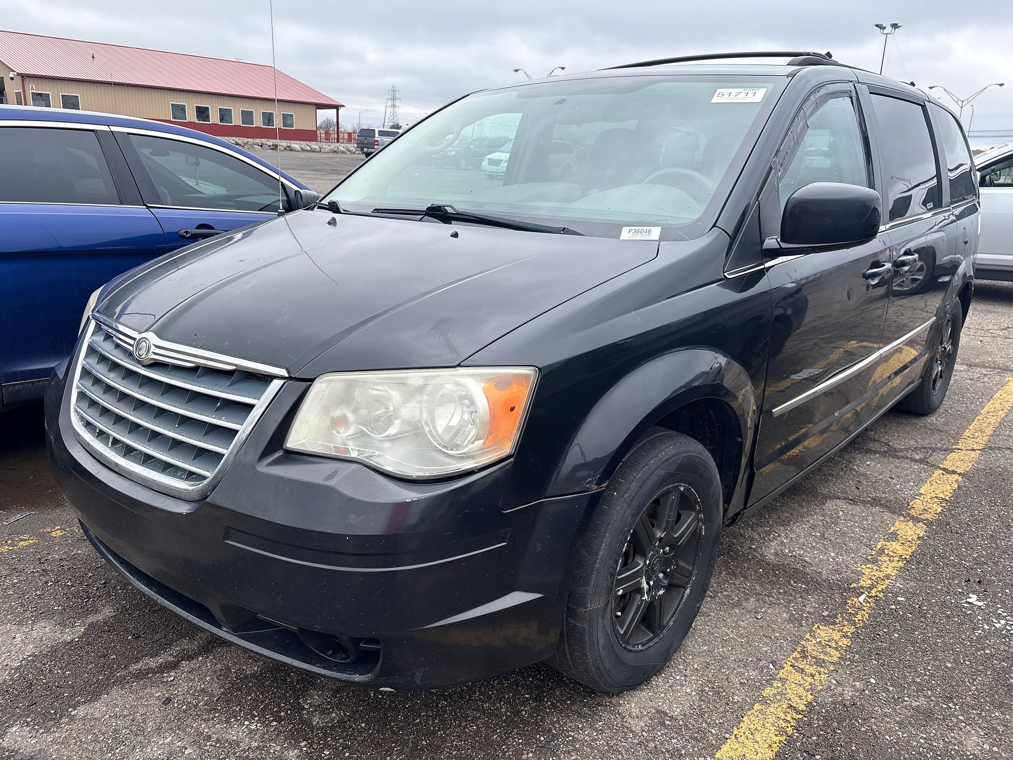 2010 CHRYSLER TOWN COUNTRY - Image 1