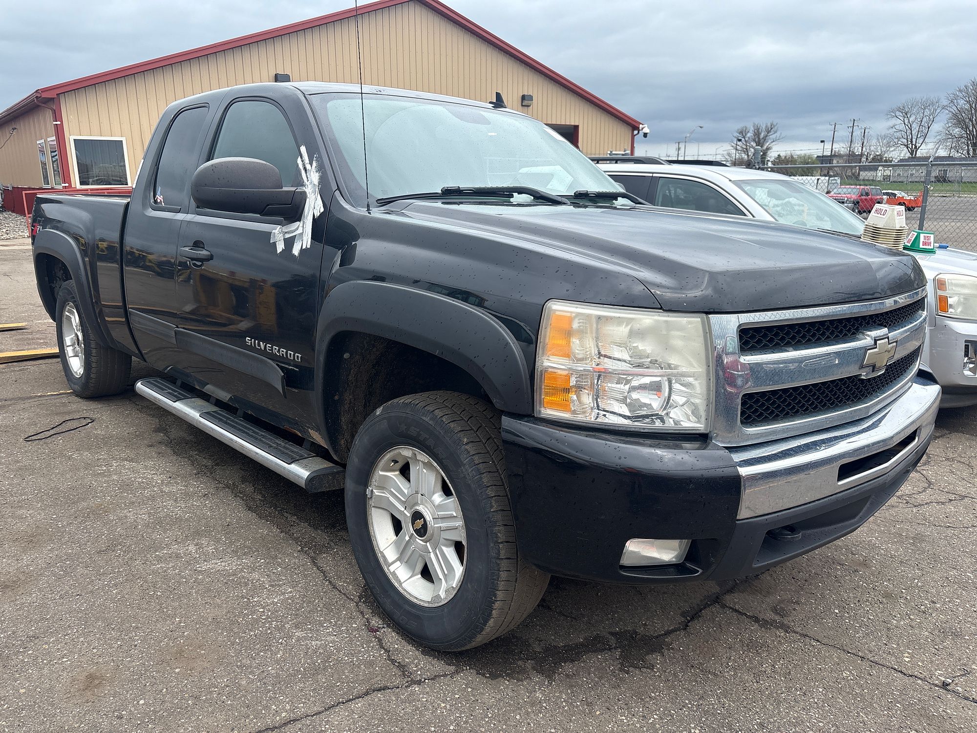 2010 CHEVROLET SILVERADO 1500 - Image 2