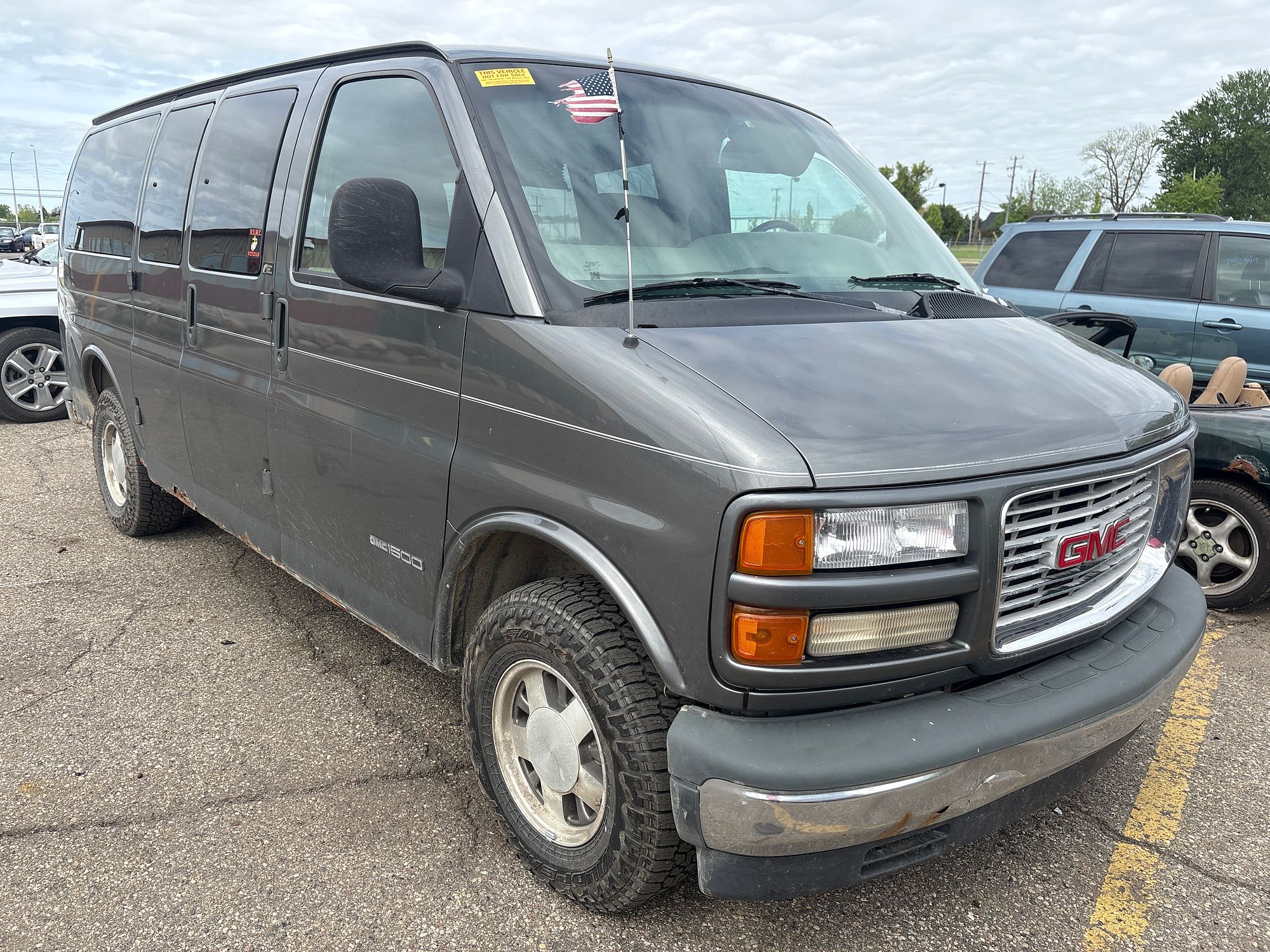 1999 GMC SAVANA VAN 1500 - Image 2