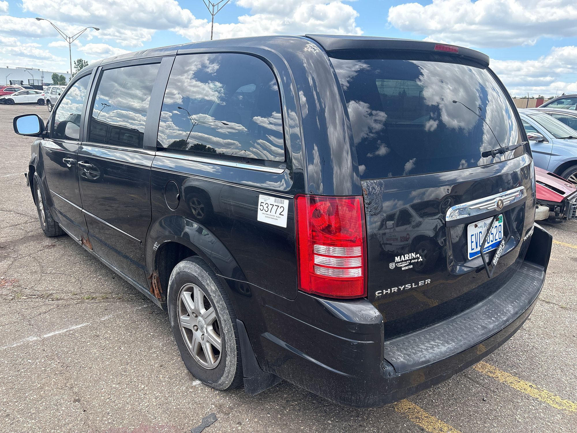 2010 CHRYSLER TOWN COUNTRY - Image 4