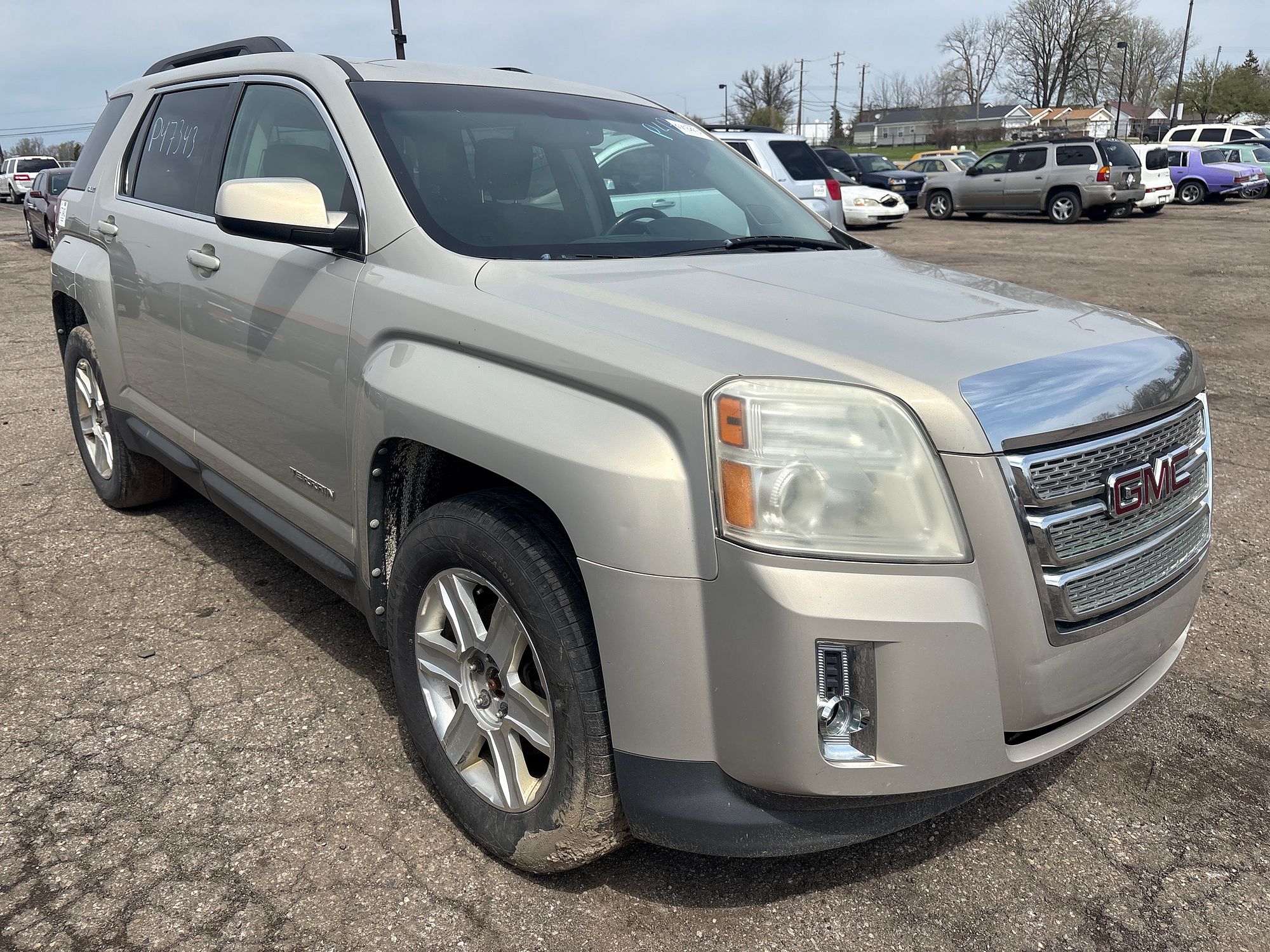 2010 GMC TERRAIN - Image 2