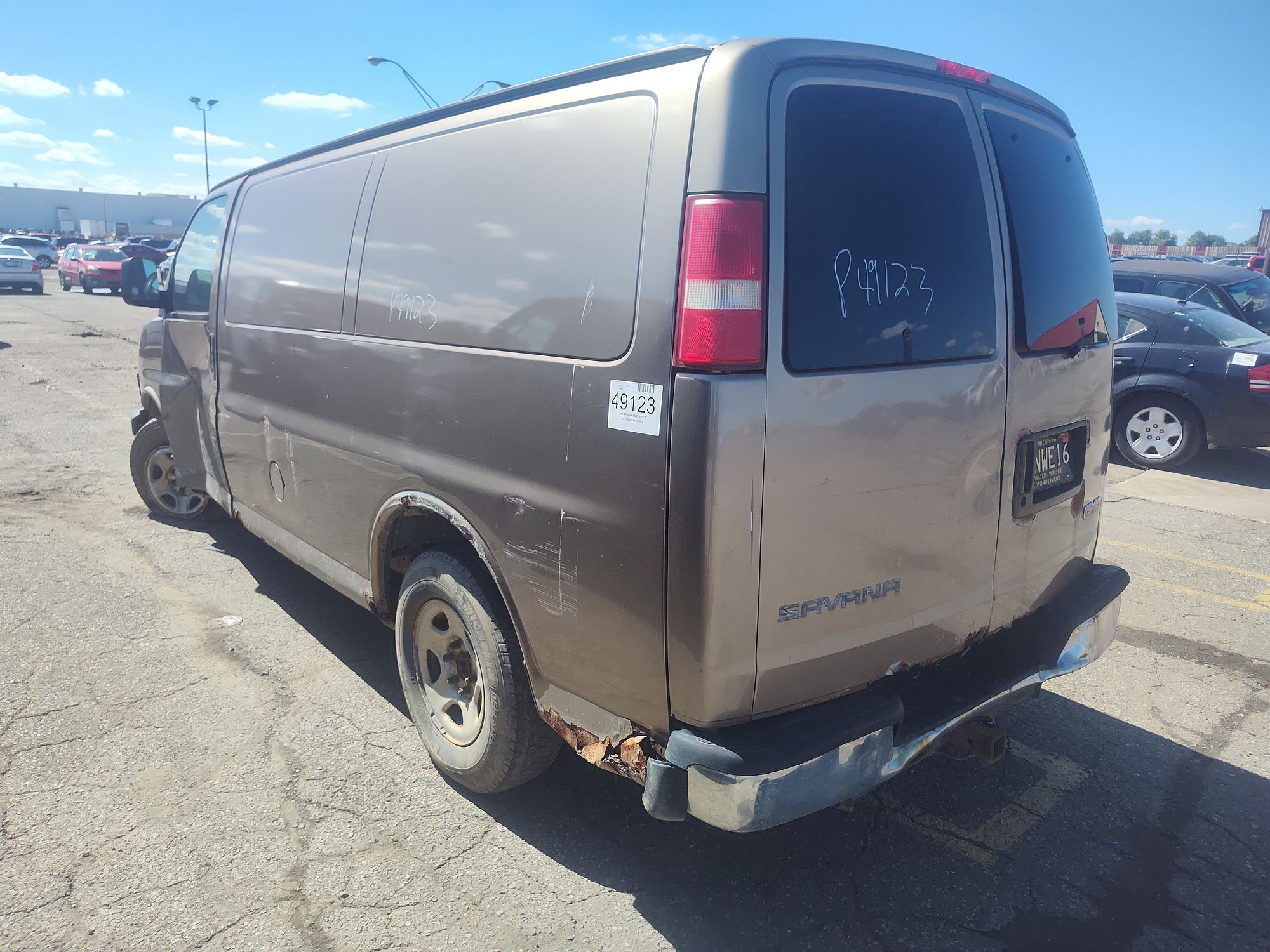 2004 GMC SAVANA 1500 - Image 4