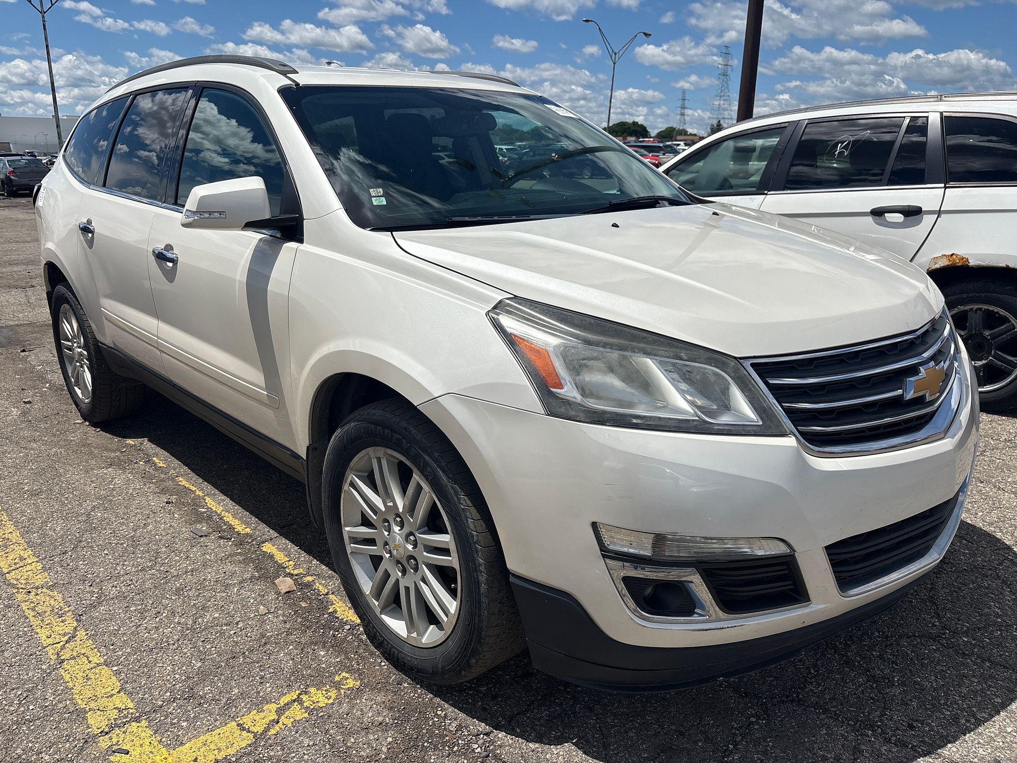 2013 CHEVROLET TRAVERSE - Image 2