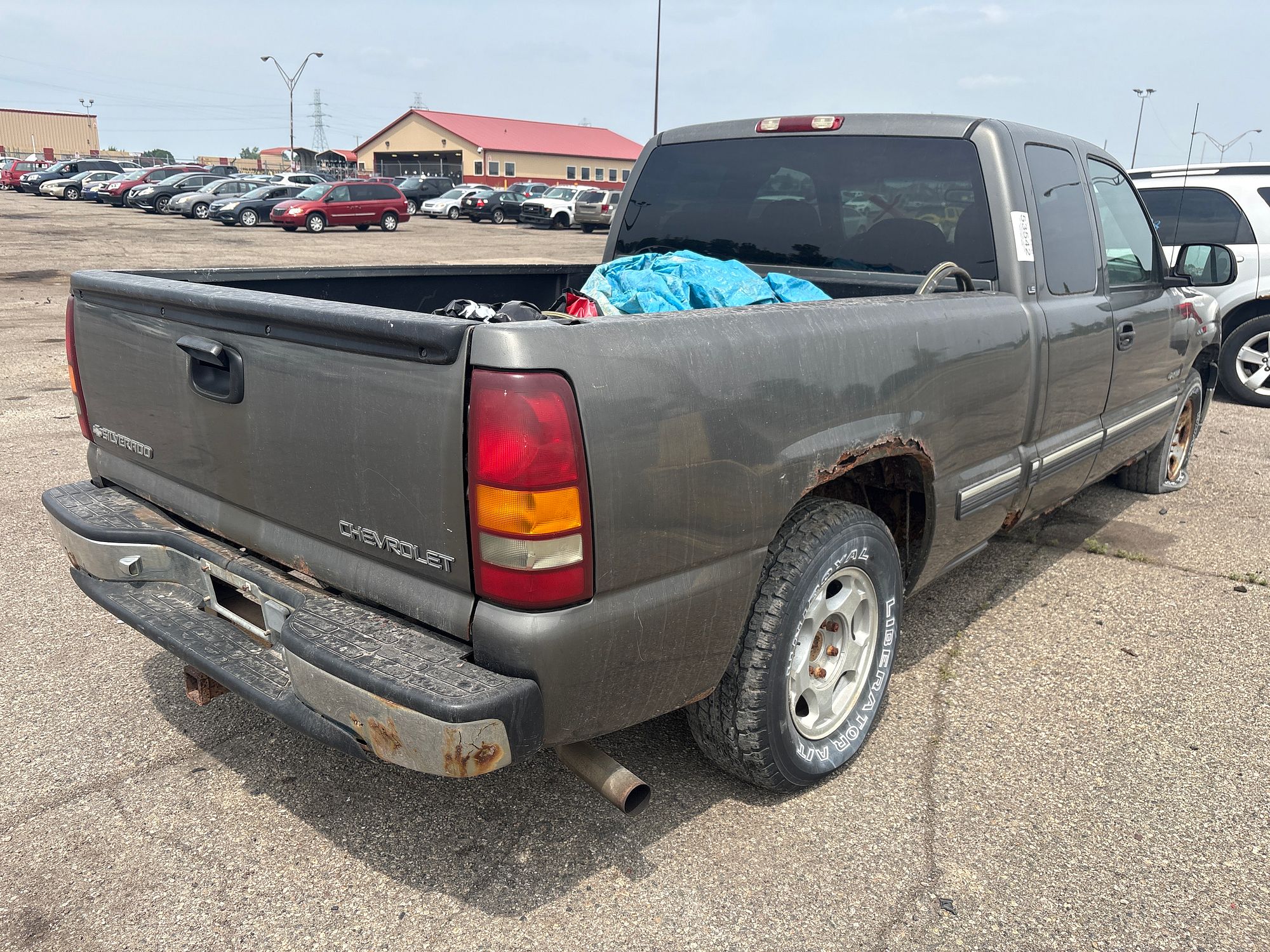 2001 CHEVROLET SILVERADO 1500 - Image 3