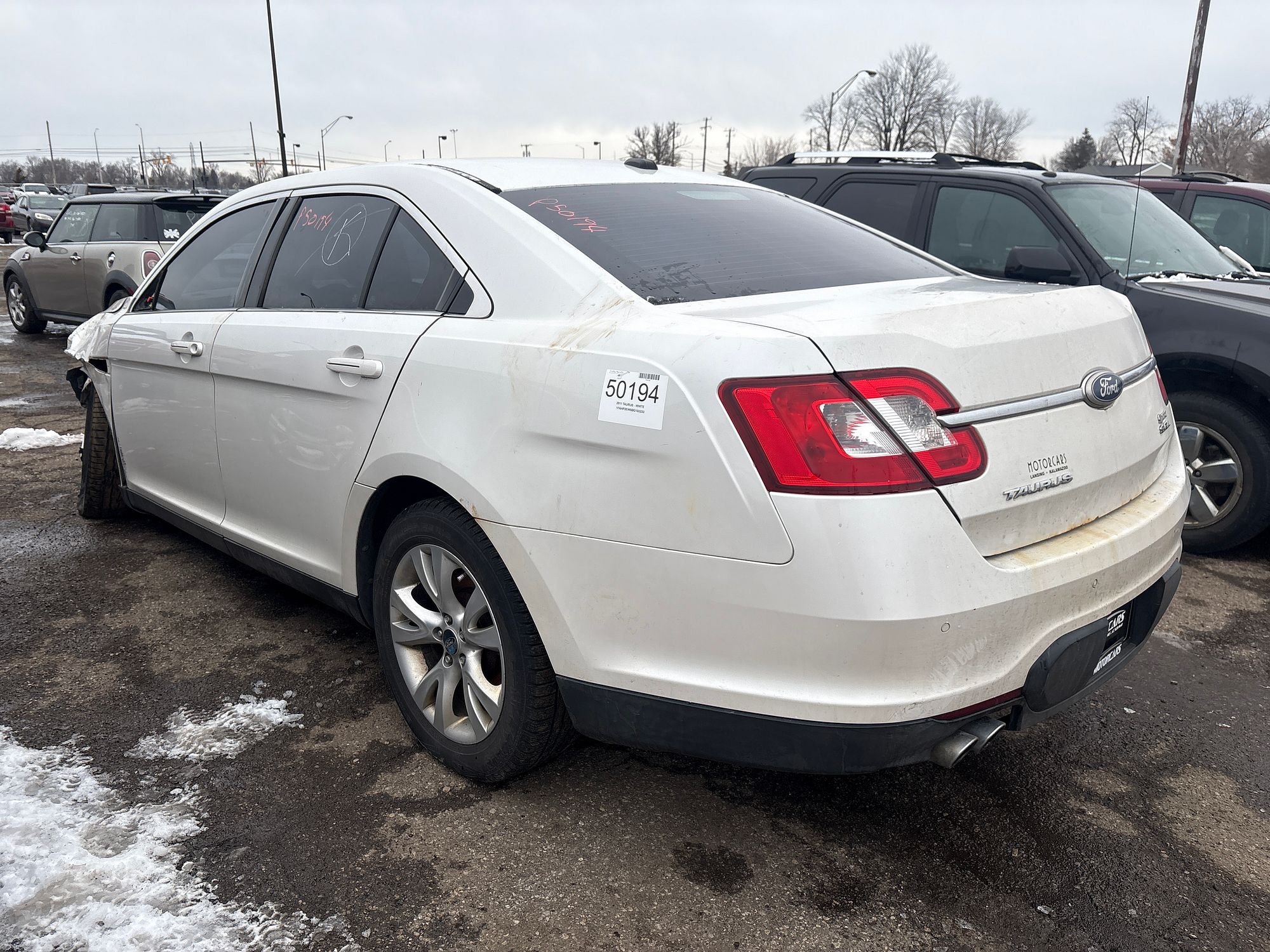 2011 FORD TAURUS - Image 4