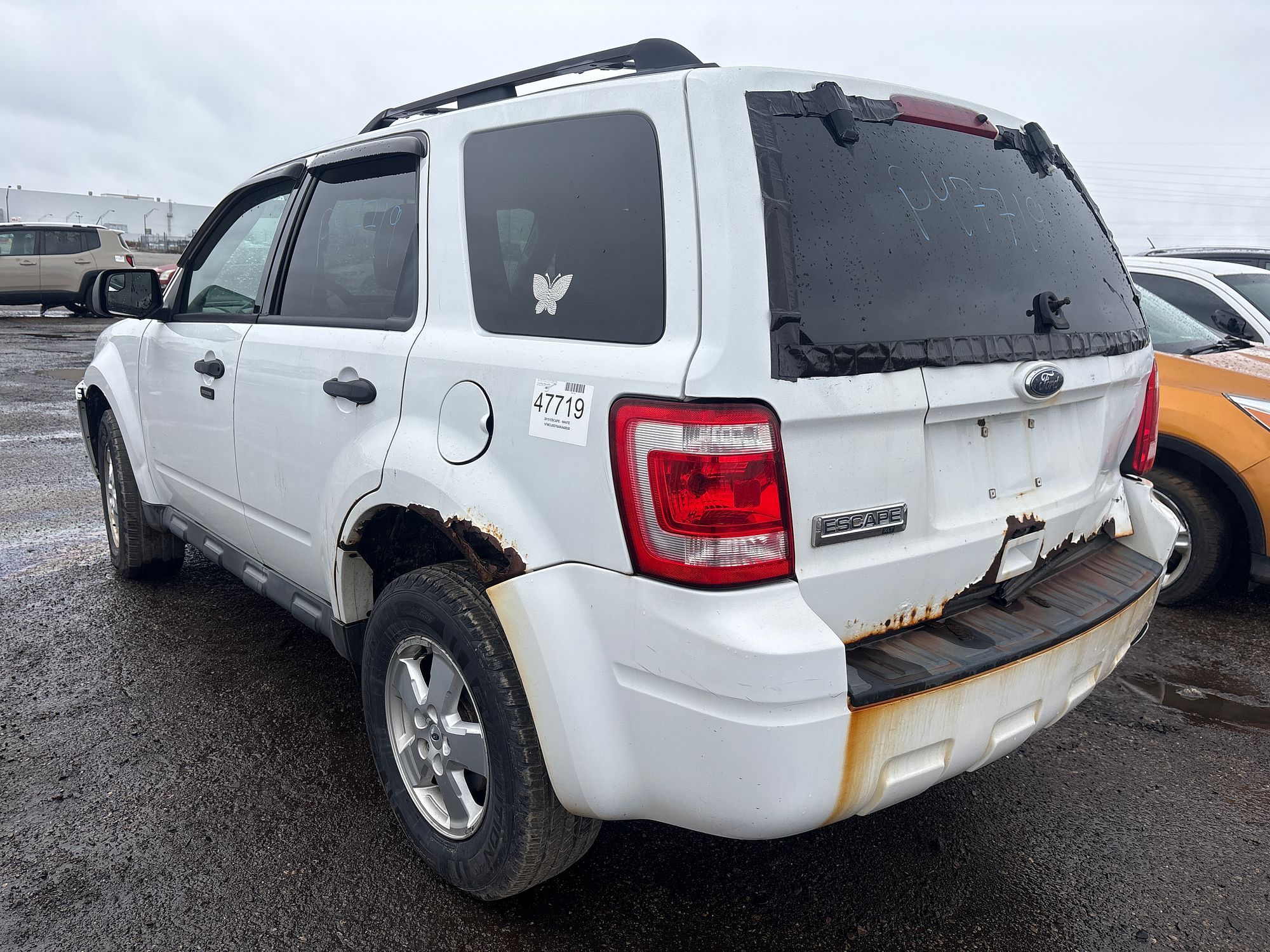 2010 FORD ESCAPE - Image 4