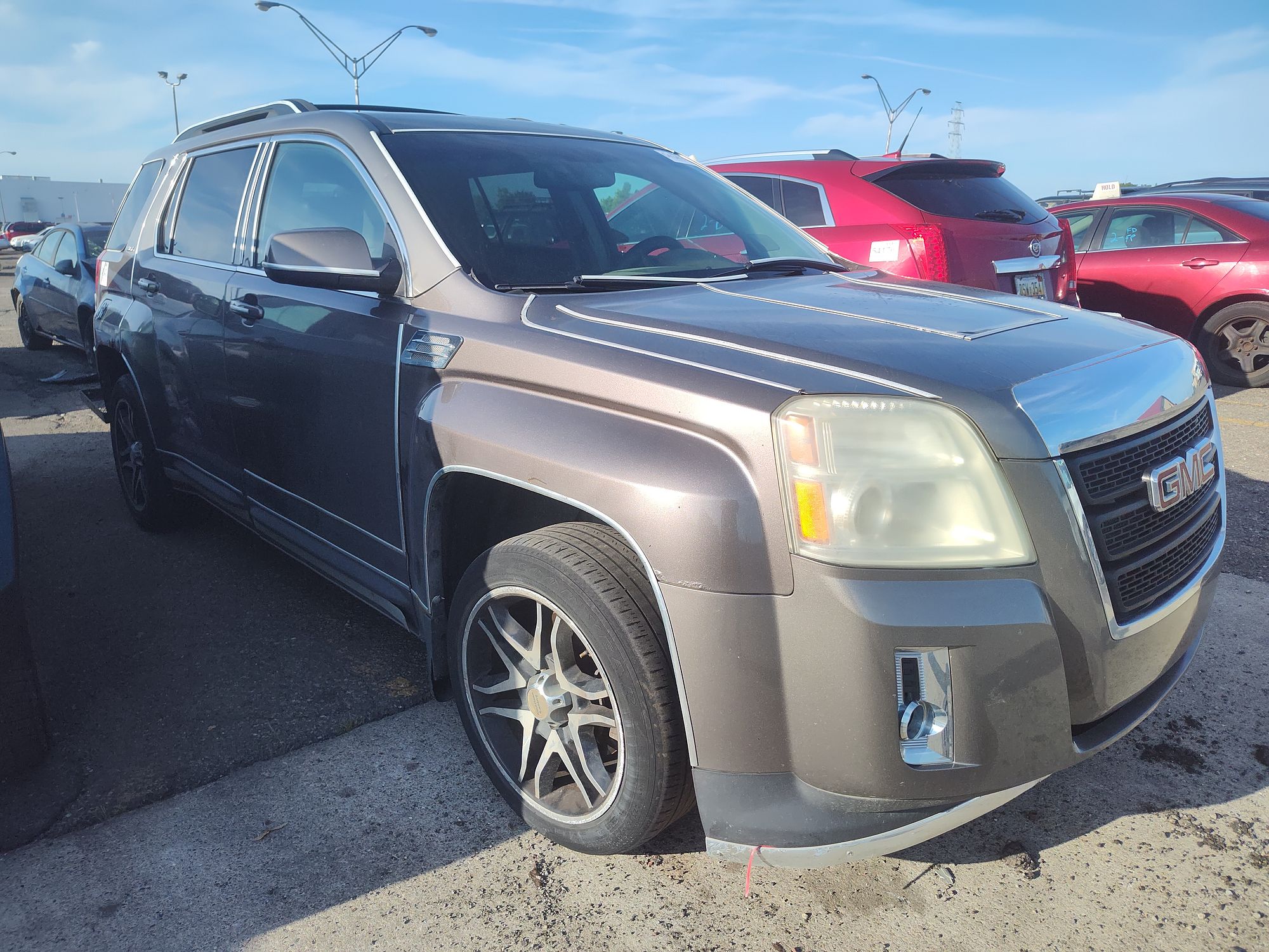 2010 GMC TERRAIN - Image 2
