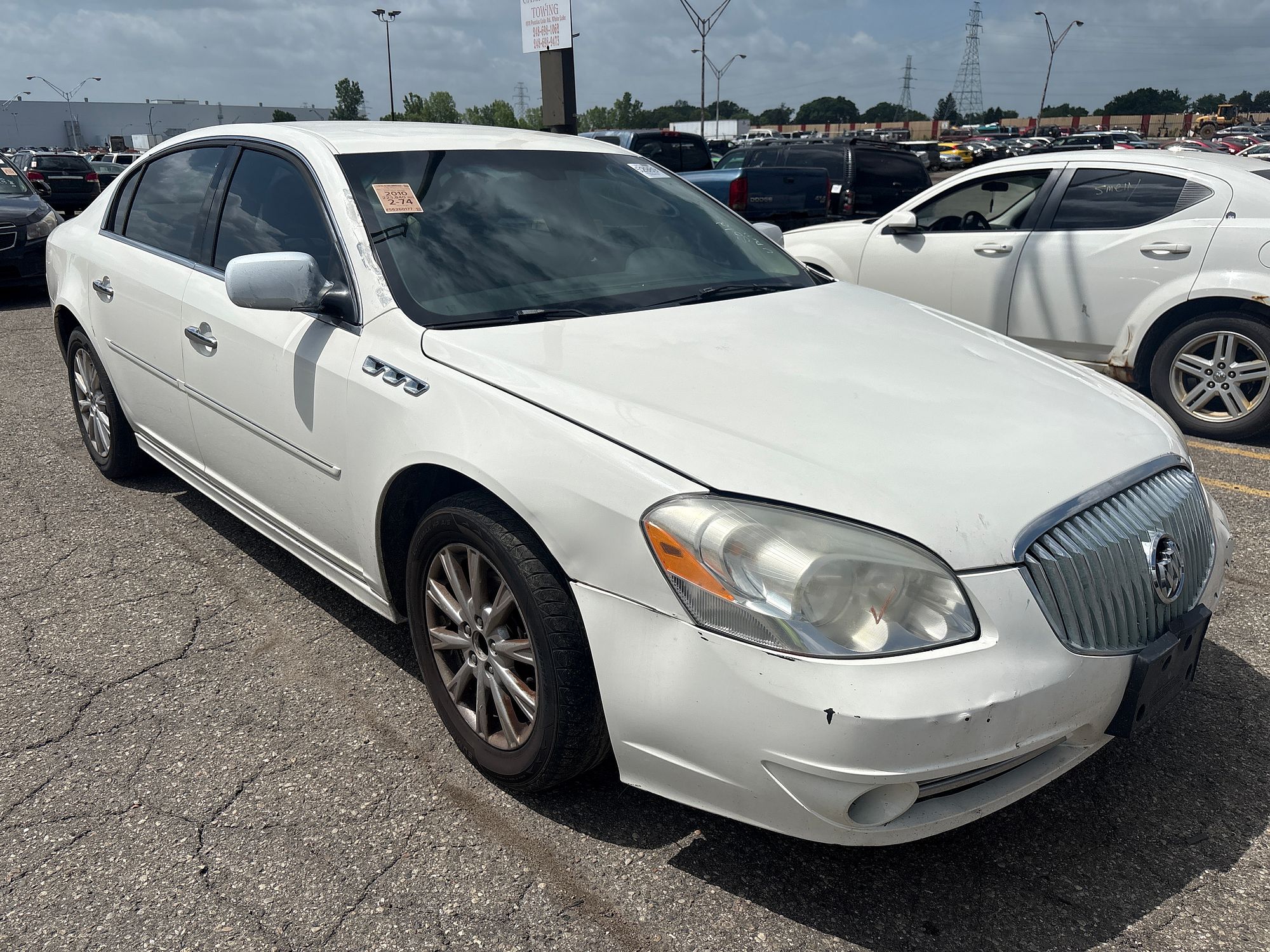 2010 BUICK LUCERNE - Image 2