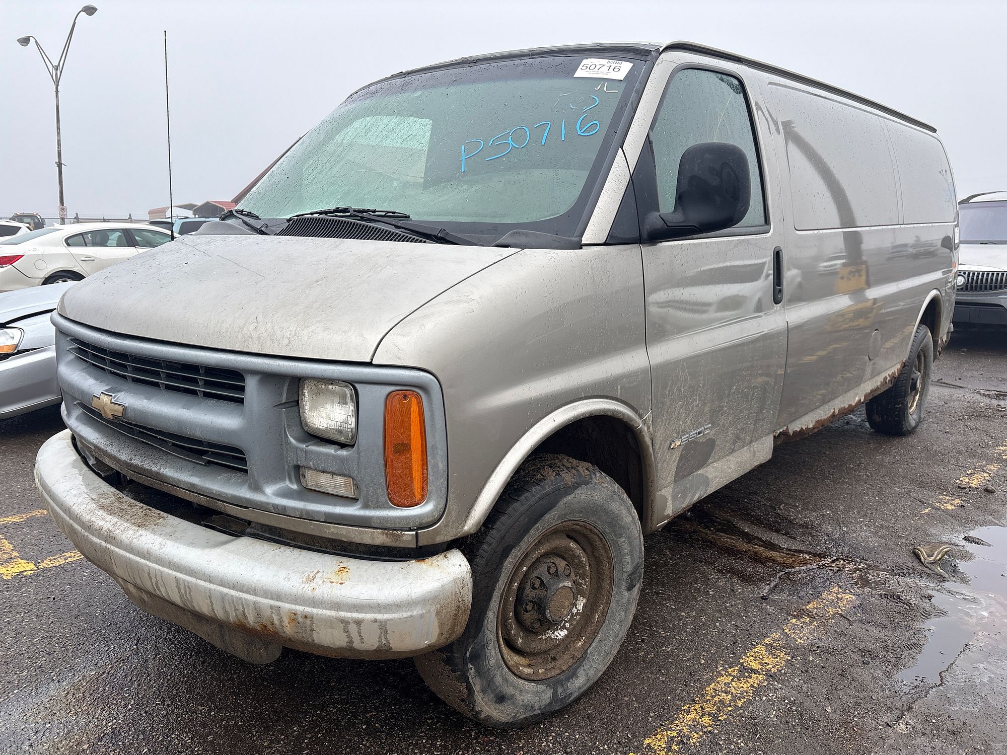 2001 CHEVROLET EXPRESS 3500 - Image 1