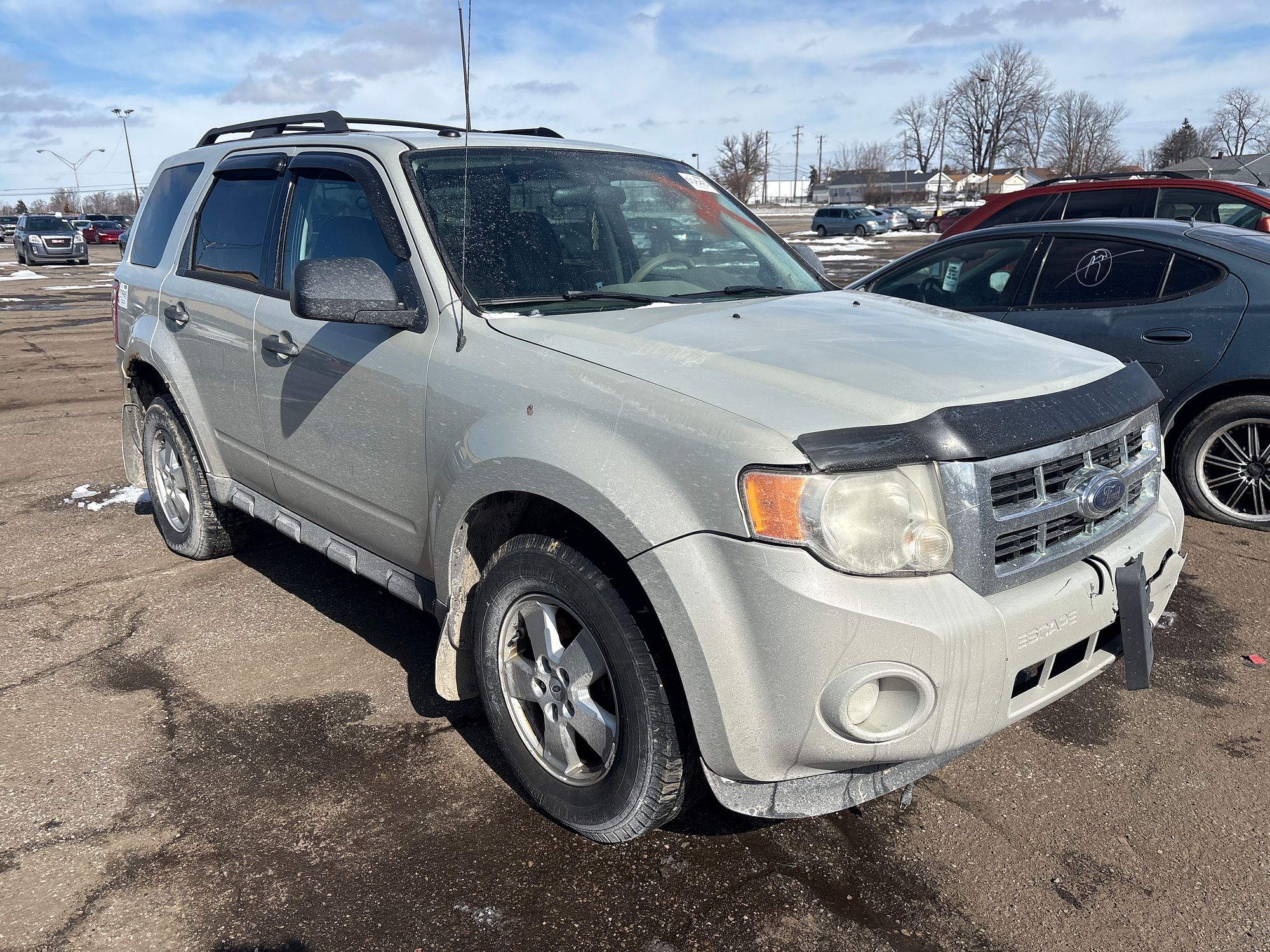 2009 FORD ESCAPE - Image 2