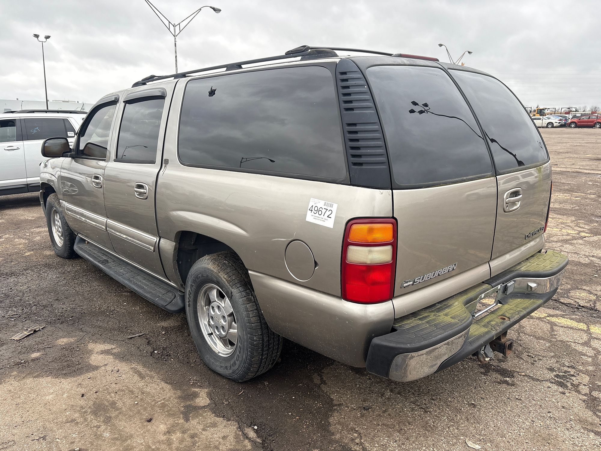 2001 CHEVROLET  SUBURBAN 1500 - Image 4