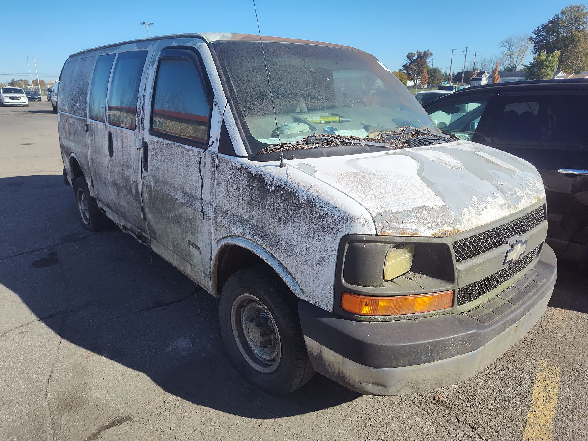 2008 CHEVROLET EXPRESS 2500 - Image 2