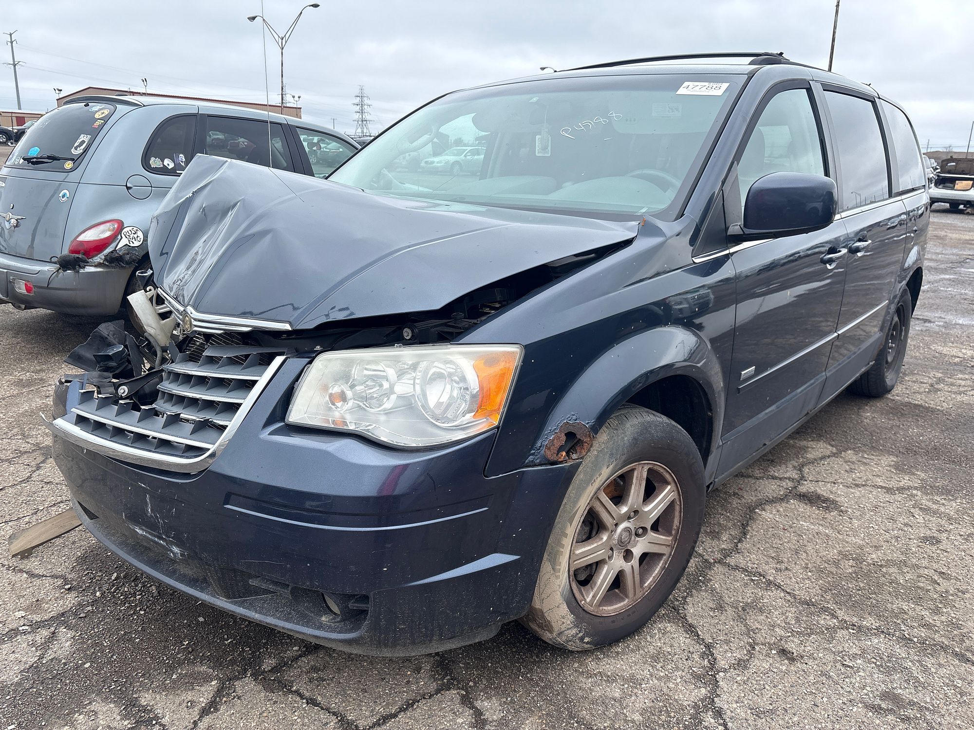 2008 CHRYSLER TOWN COUNTRY - Image 1