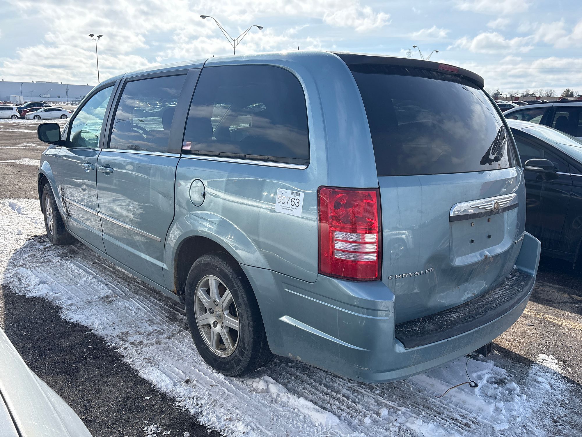 2010 CHRYSLER TOWN COUNTRY - Image 4