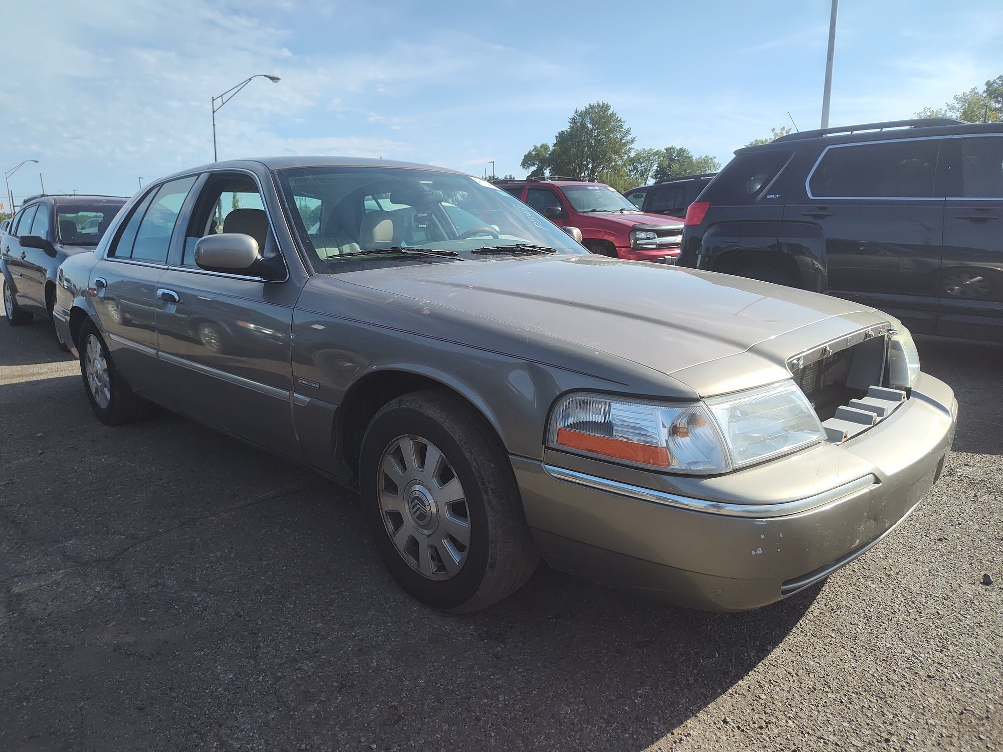 2004 MERCURY GRAND MARQUIS - Image 2