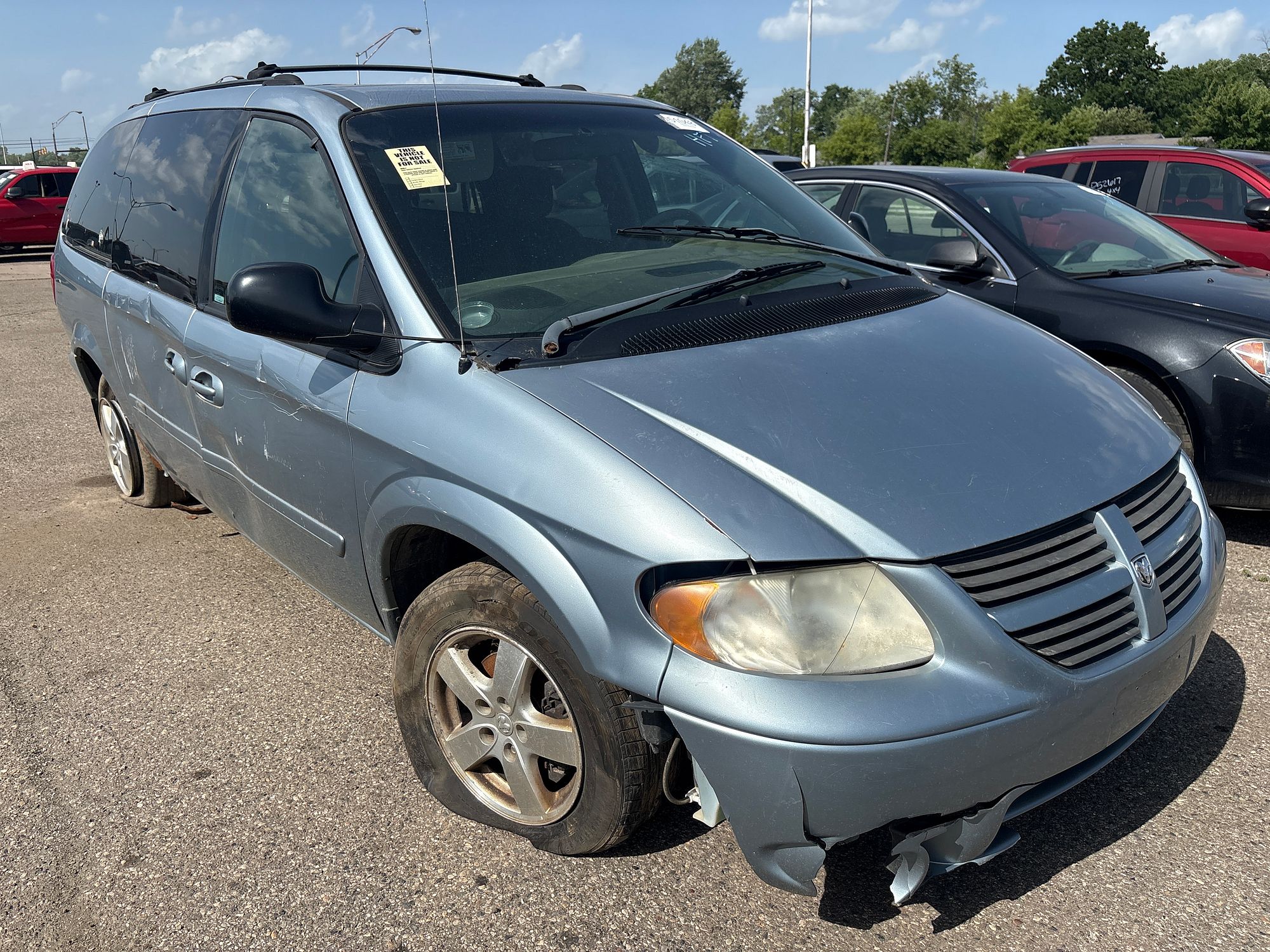 2005 DODGE CARAVAN - Image 2