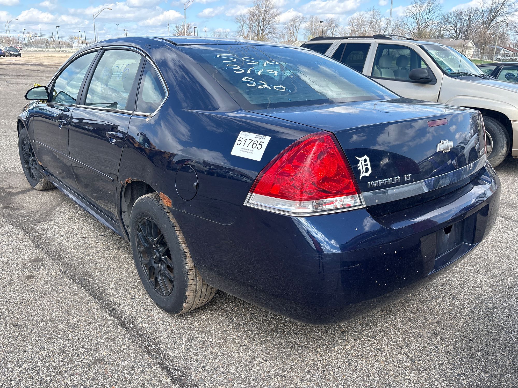 2011 CHEVROLET IMPALA - Image 4