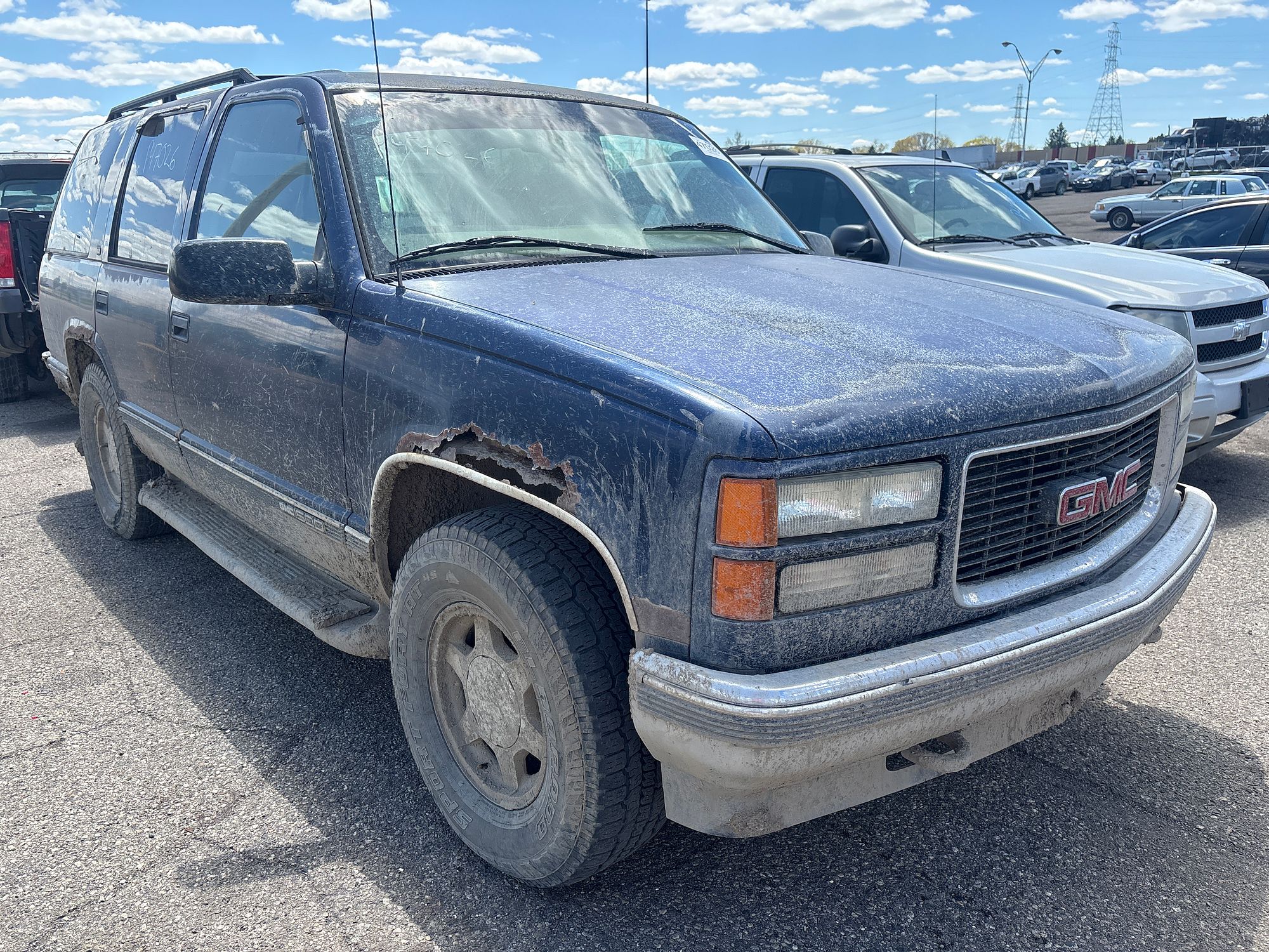 1997 GMC YUKON - Image 2