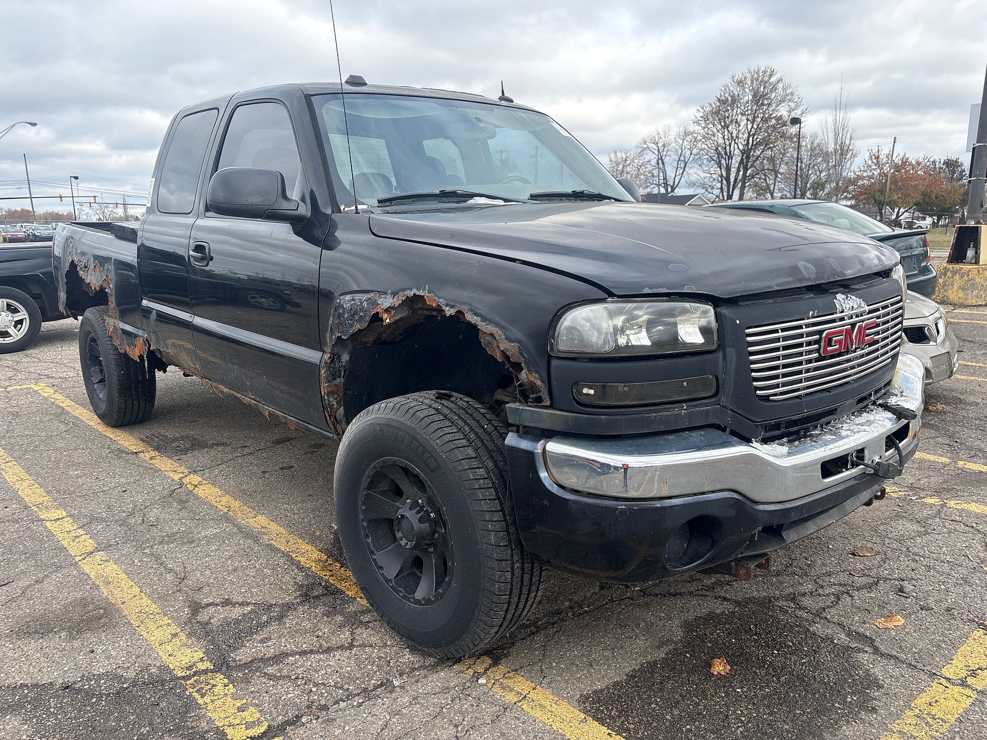 2004 GMC SIERRA 3500 - Image 2