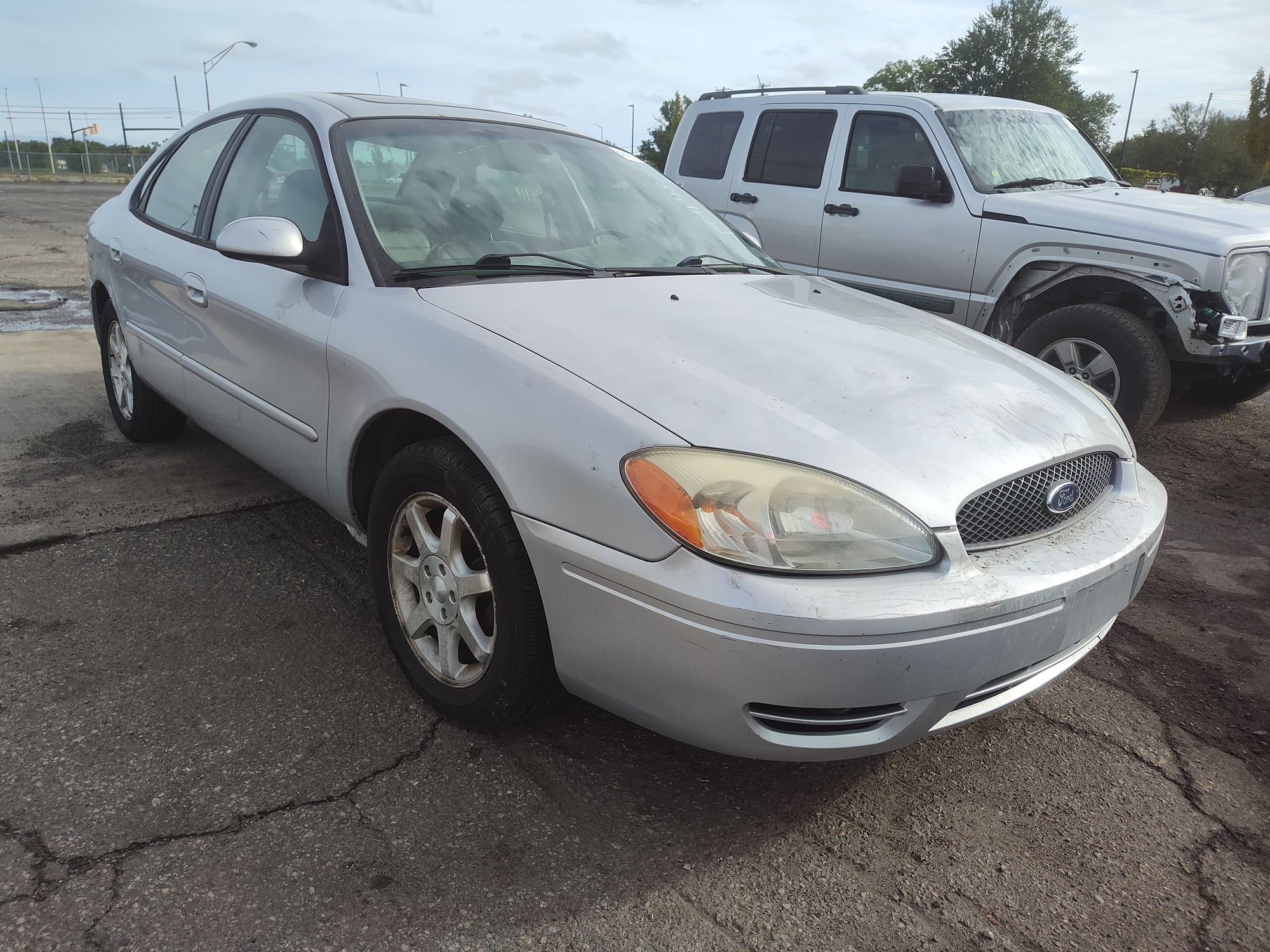 2007 FORD TAURUS - Image 2