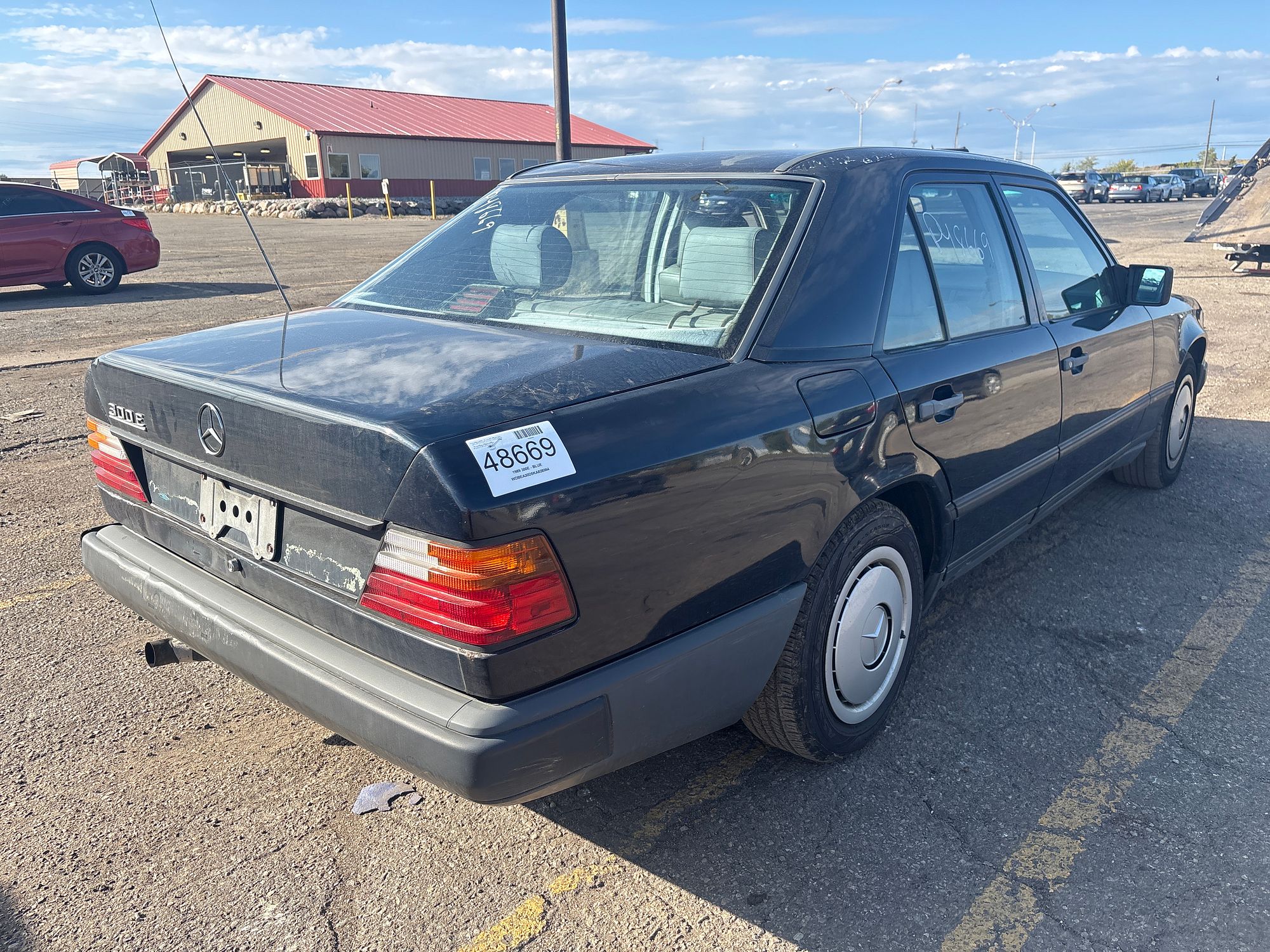 1989 MERCEDES 300E - Image 3