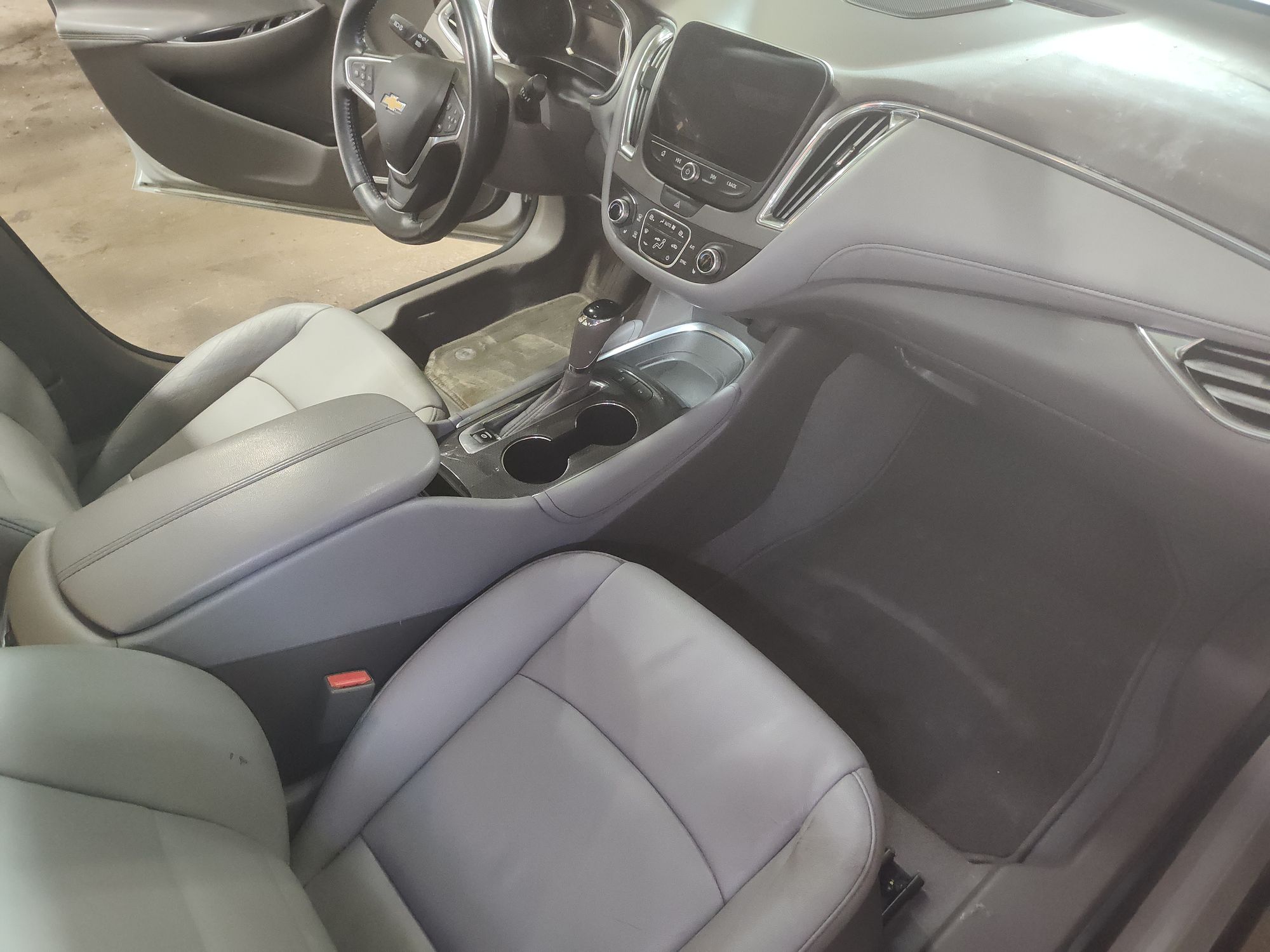 2017 CHEVROLET MALIBU - Image 7