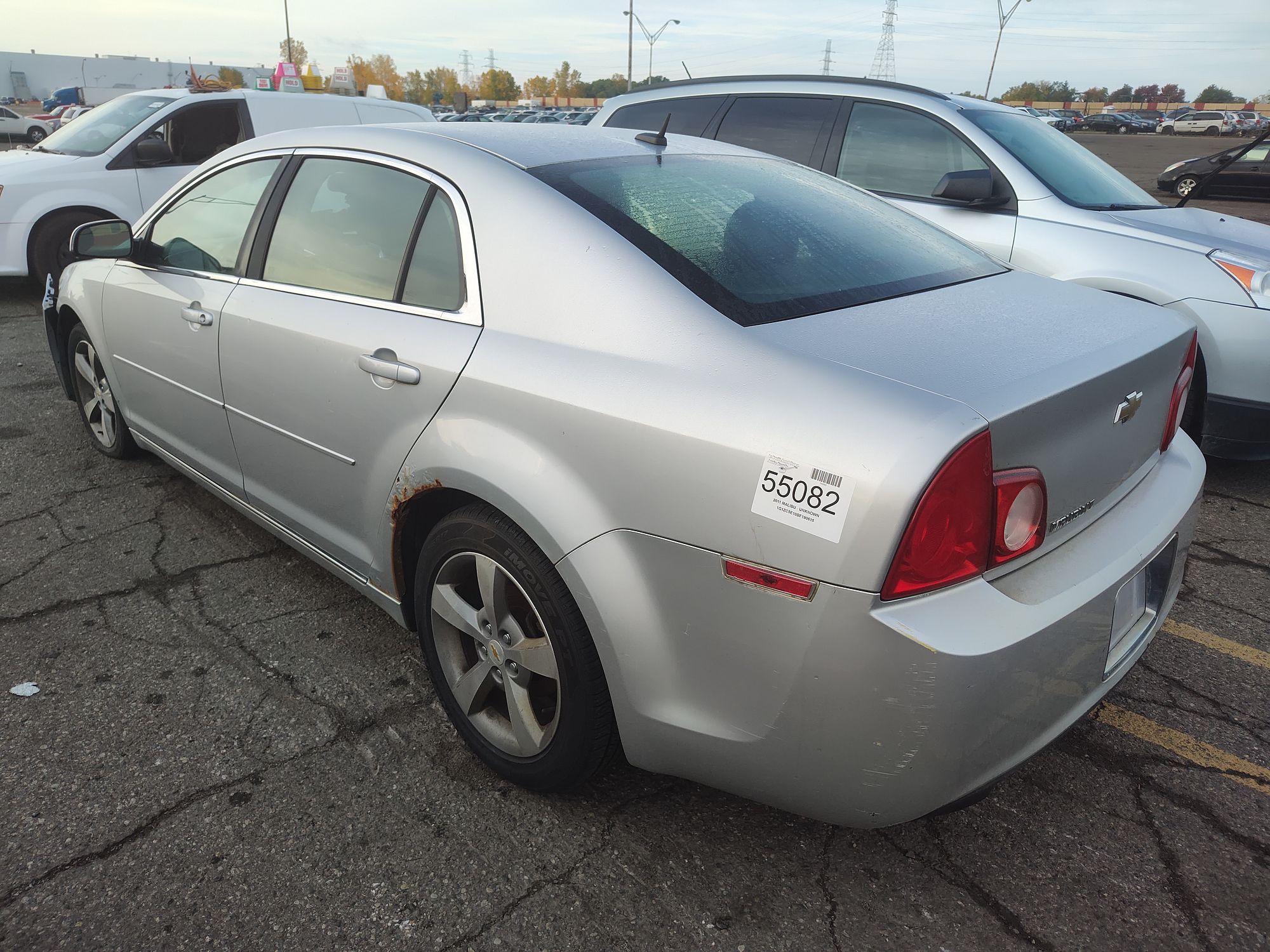 2011 CHEVROLET MALIBU - Image 4