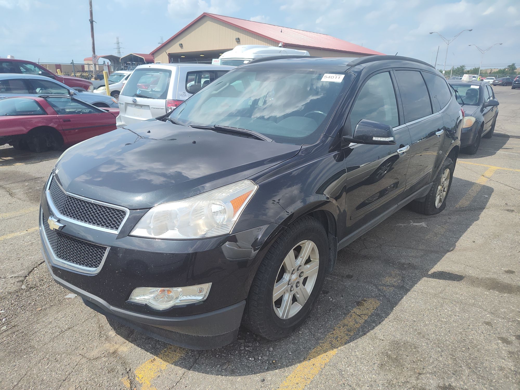 2011 CHEVROLET TRAVERSE - Image 1