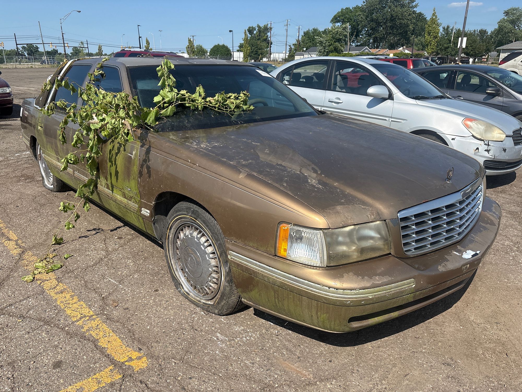 1999 CADILLAC  DEVILLE - Image 2