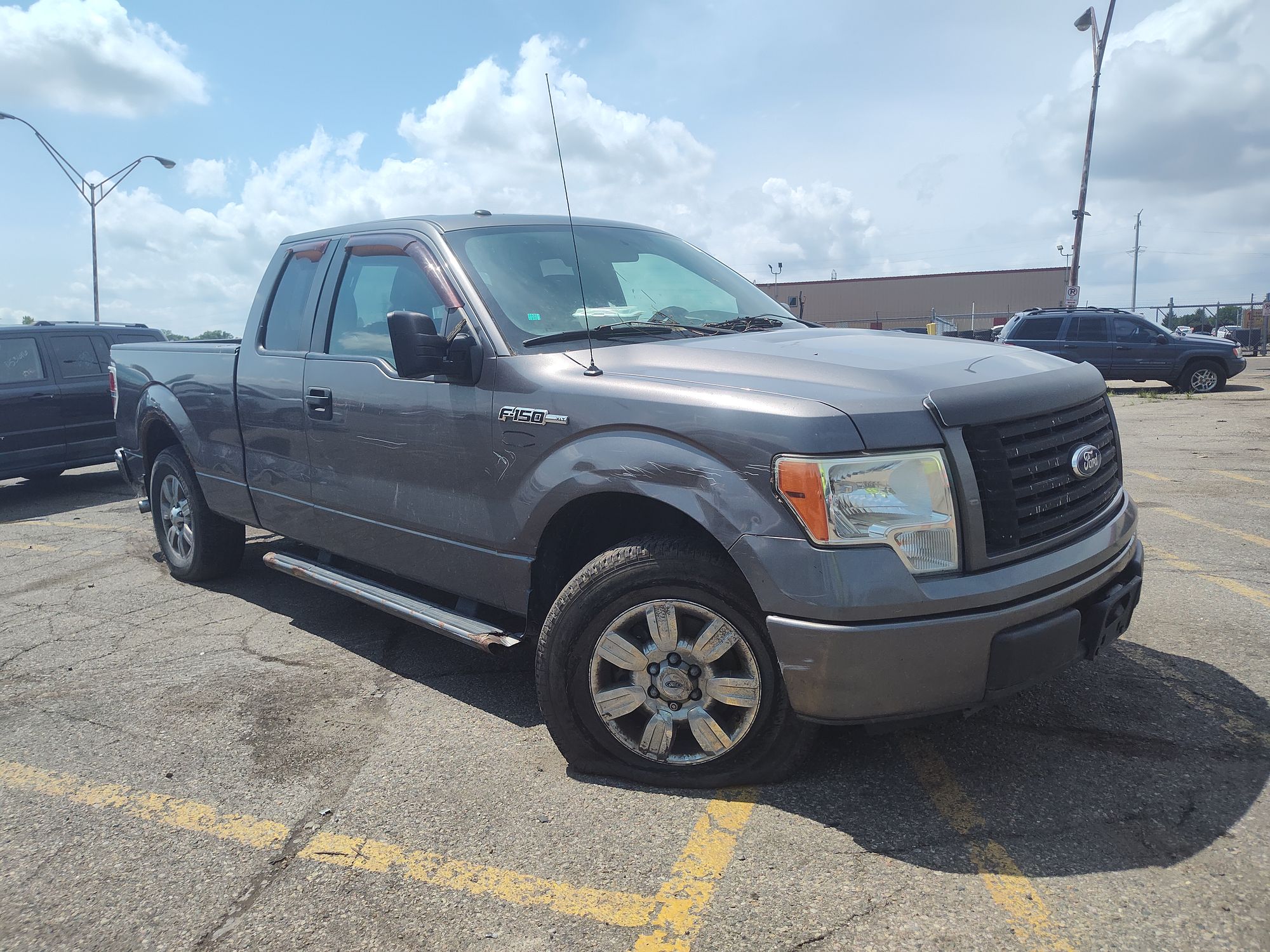 2011 FORD F150 - Image 2