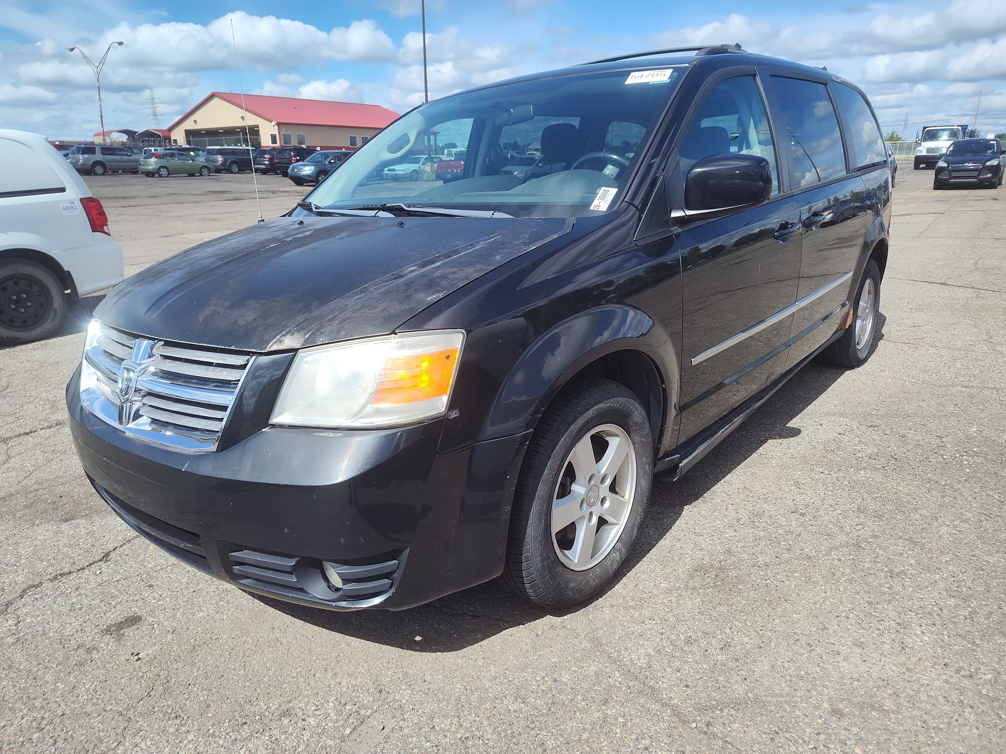 2010 DODGE CARAVAN - Image 1