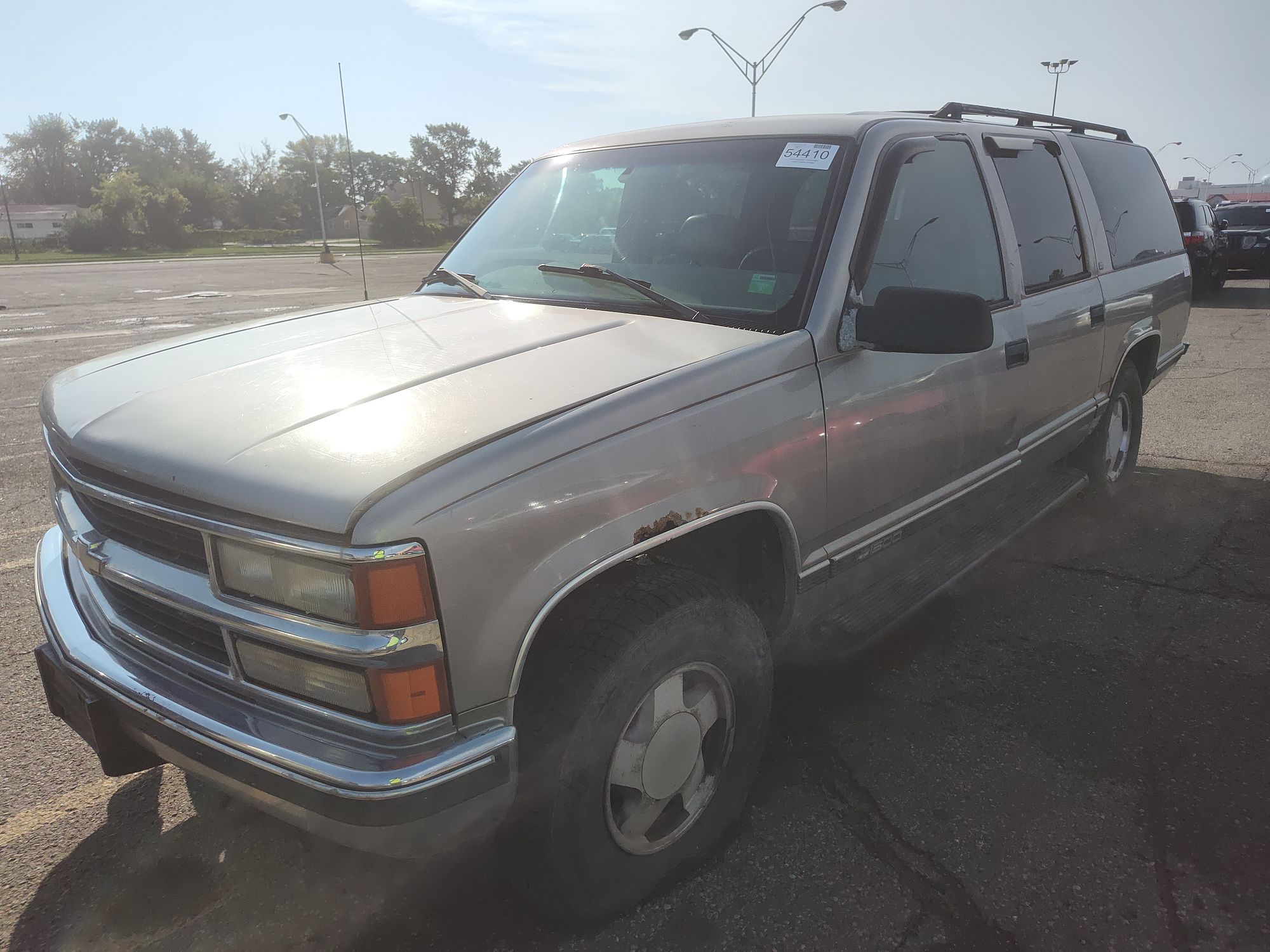 1999 CHEVROLET SUBURBAN 1500 - Image 1