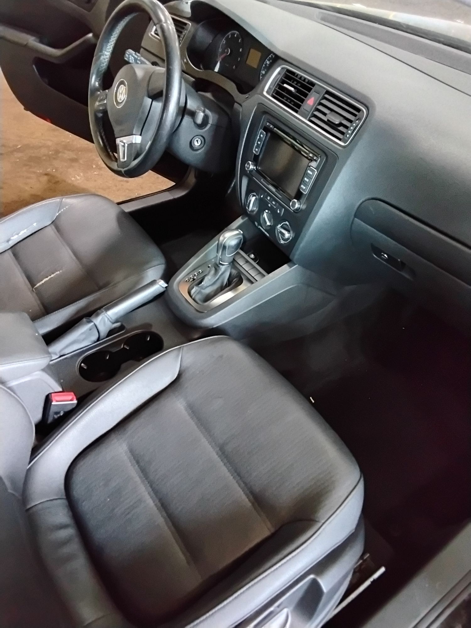 2011 VOLKSWAGEN JETTA - Image 7