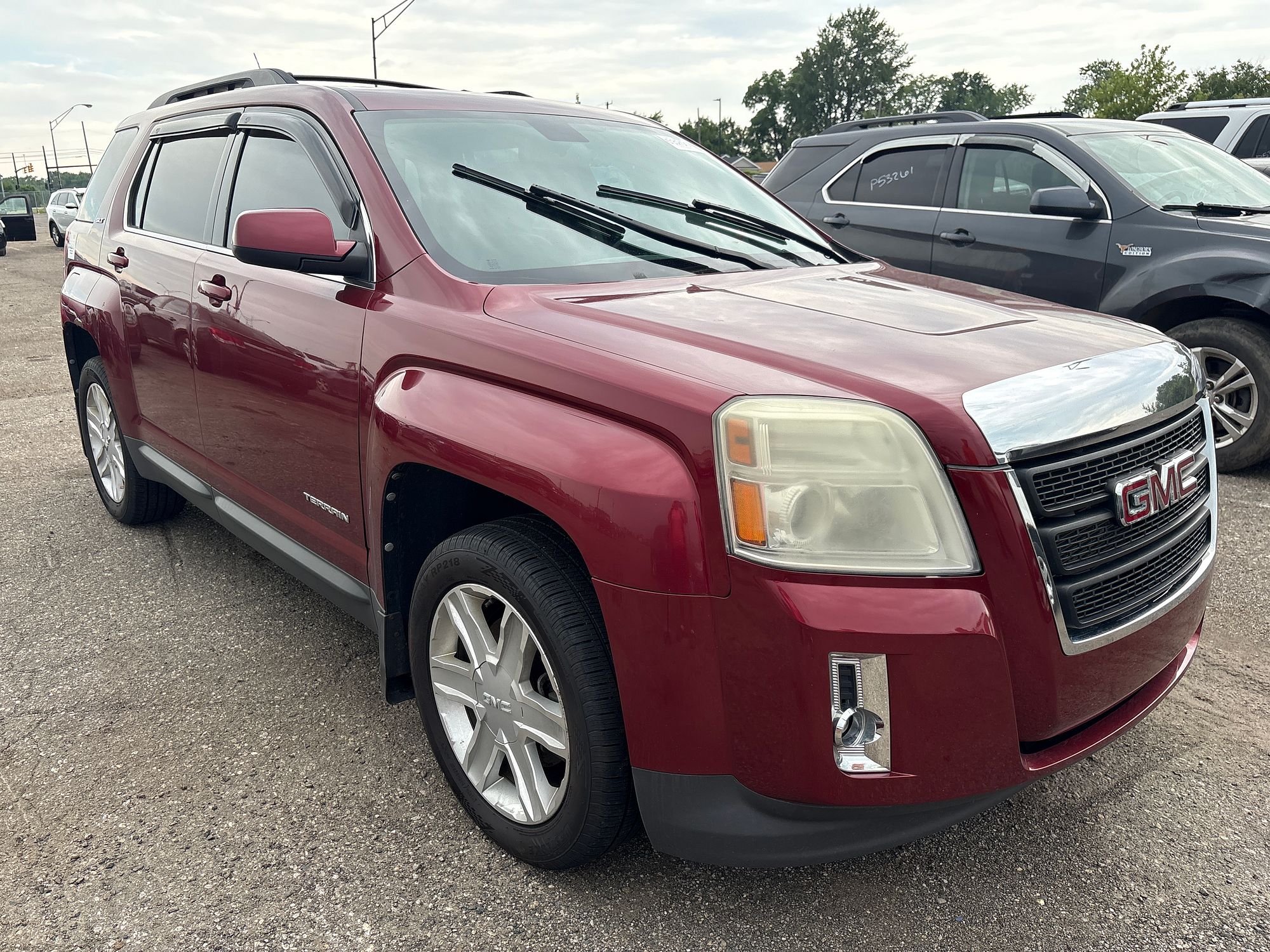 2010 GMC TERRAIN - Image 2